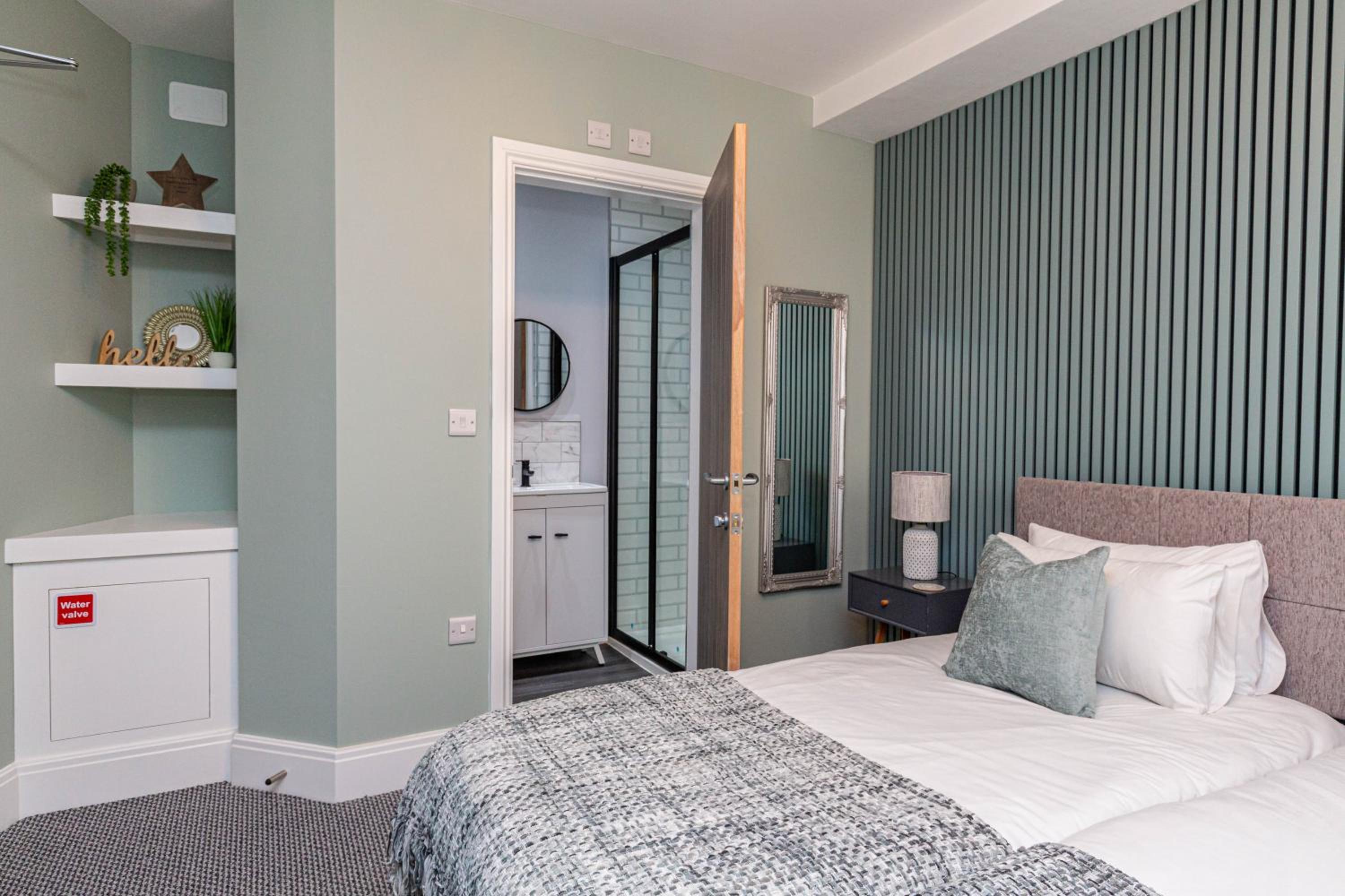 Seafront Apartment - Sleeps 6 - Gateway to the Lake District - Brand New view 4