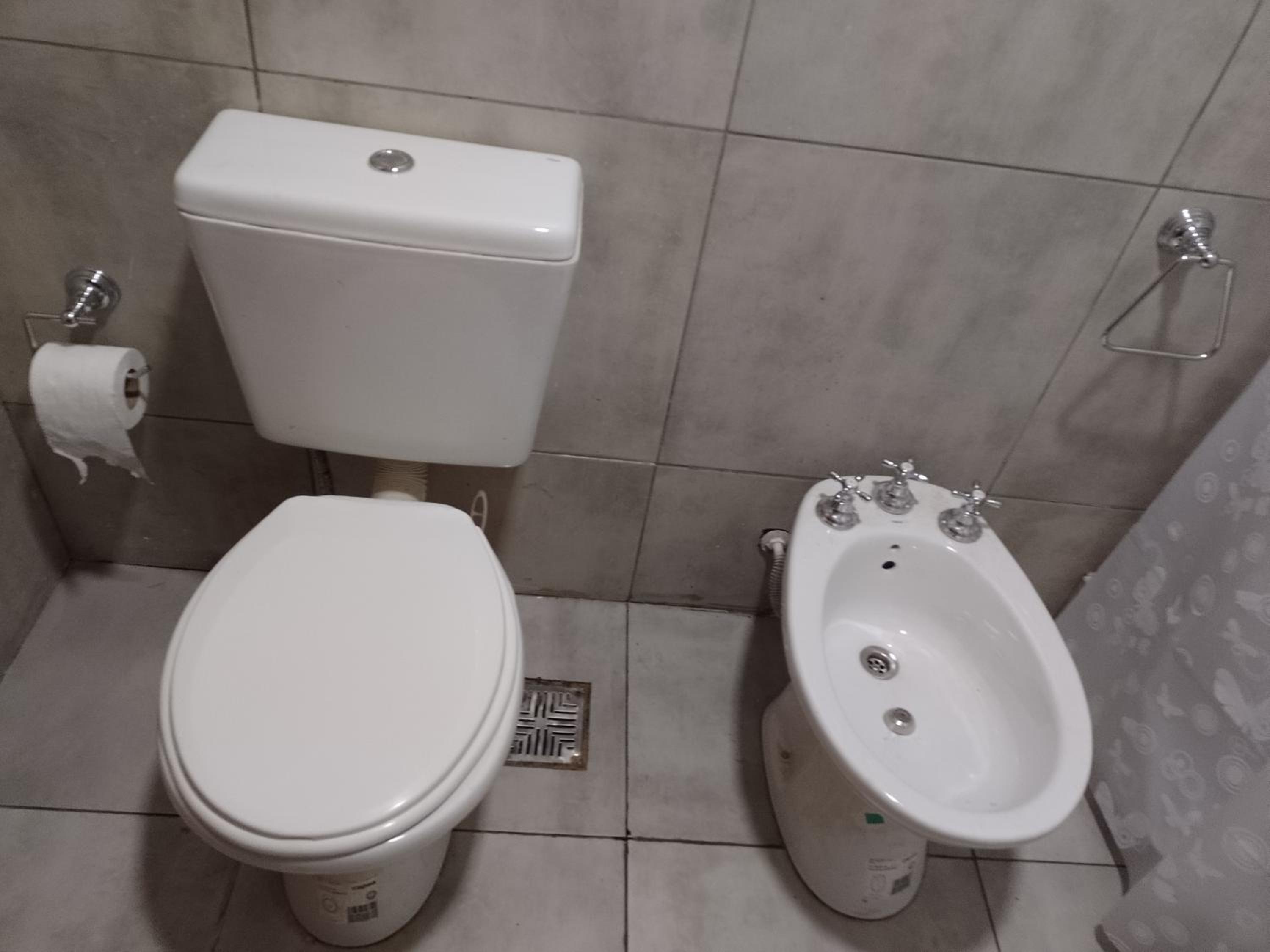 Departamento Alvear en Chascomús — bathroom