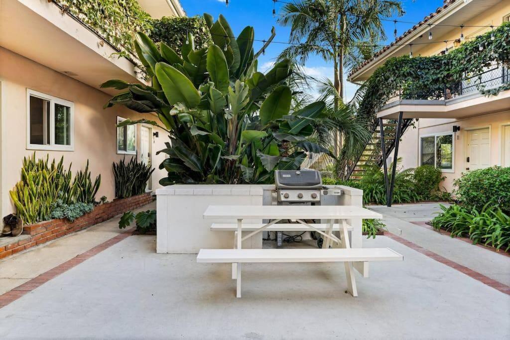 American Riviera Oasis Close to Beach and Downtown view 2