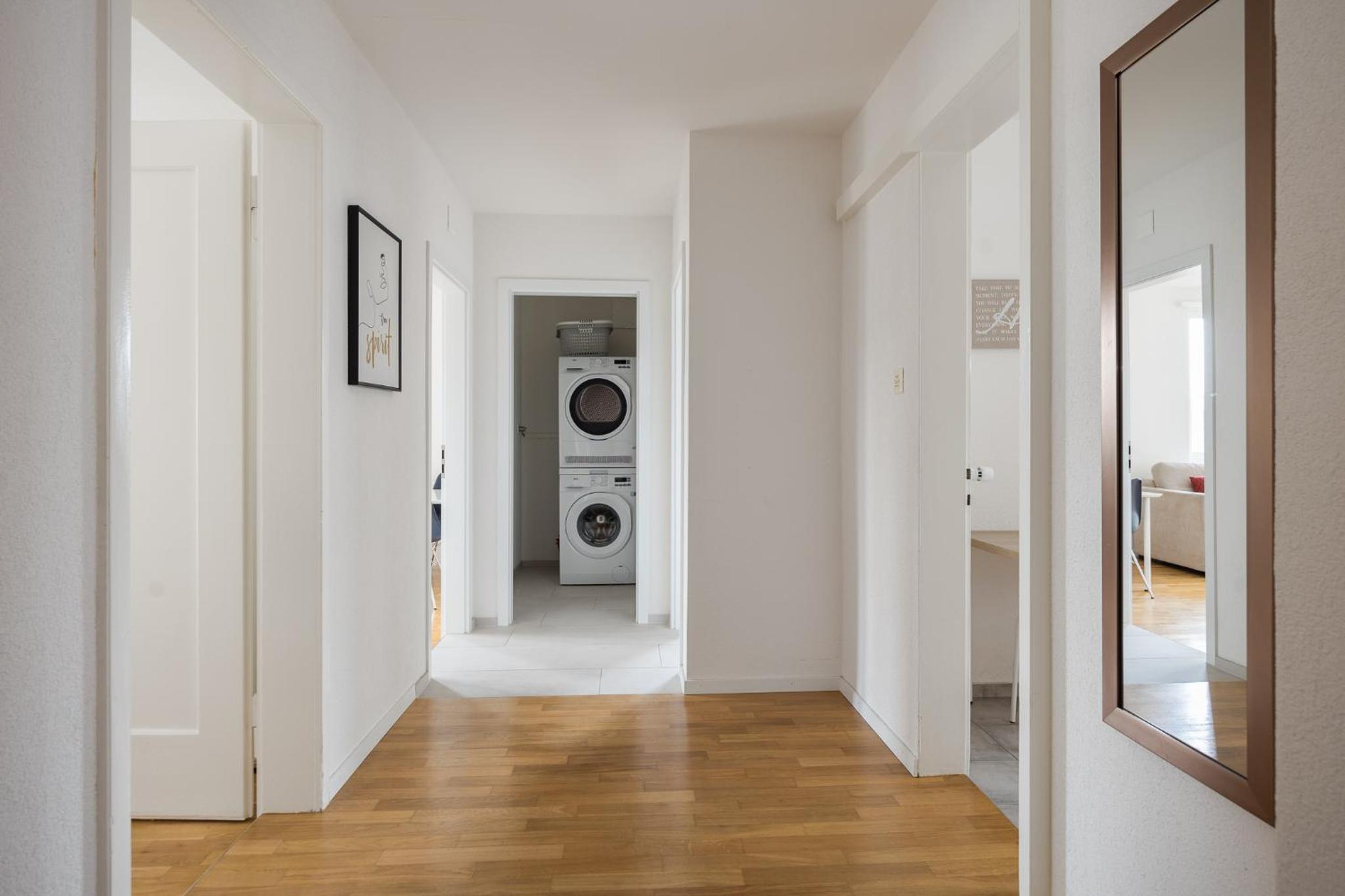 Downtown Dream 3,5BR with Balcony and Style BA42