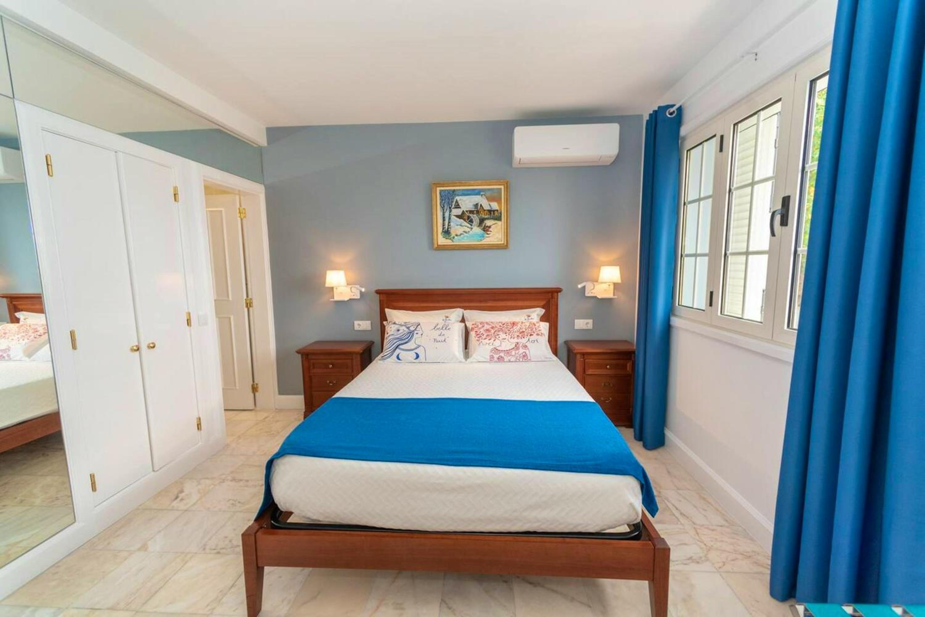 Charming House in Canico with Pool and Terrace view 4