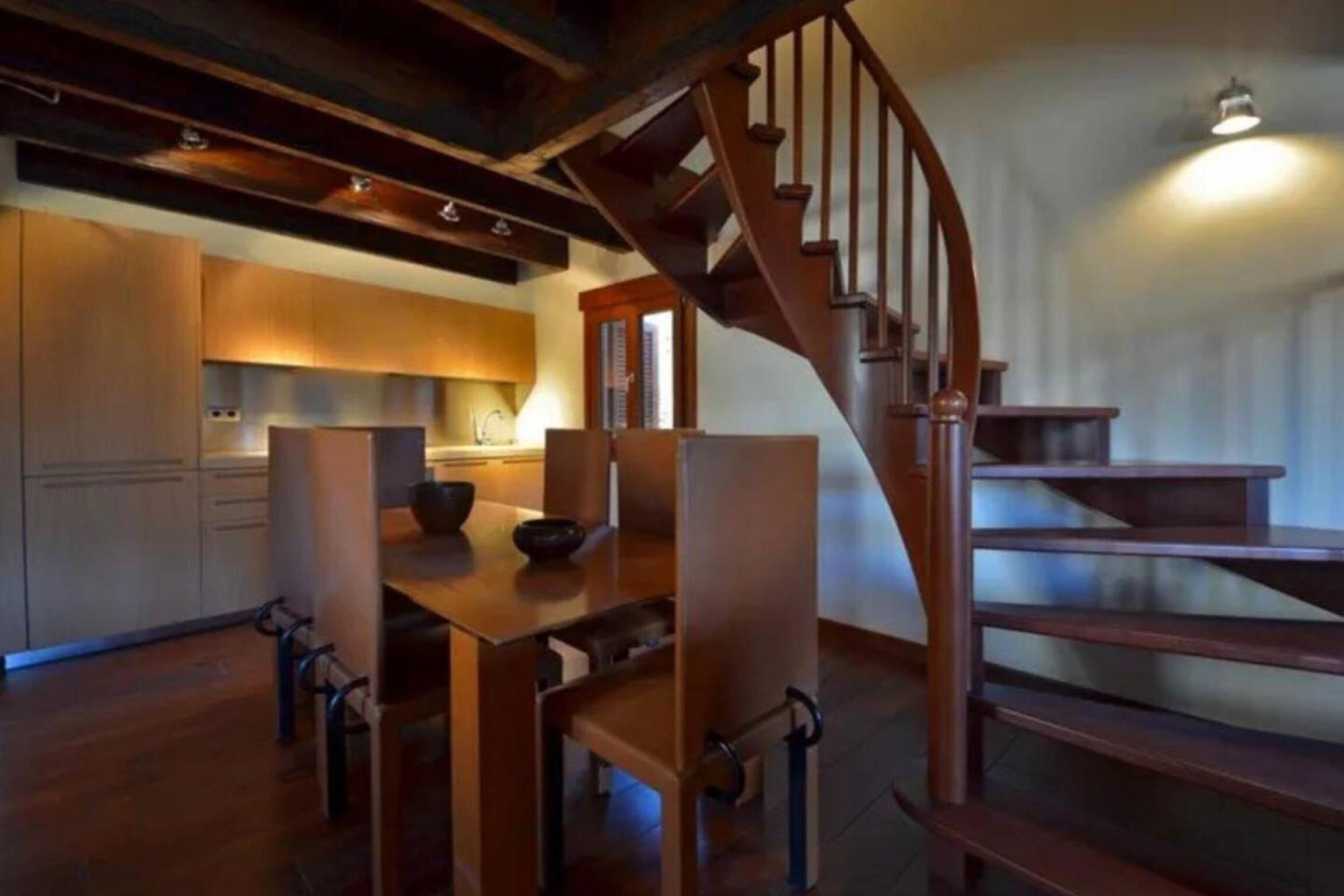 Romantic retreat with jacuzzi in Boltana
