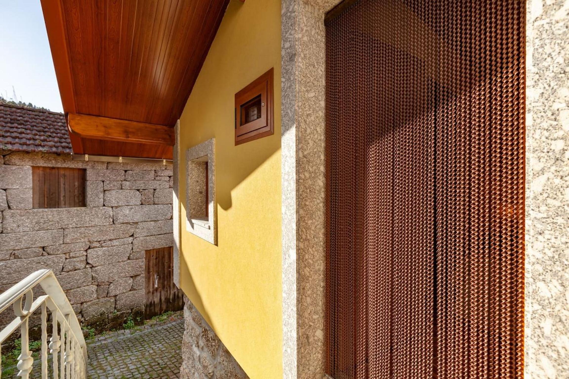 Cosy House near Soengas with Fireplace view 3