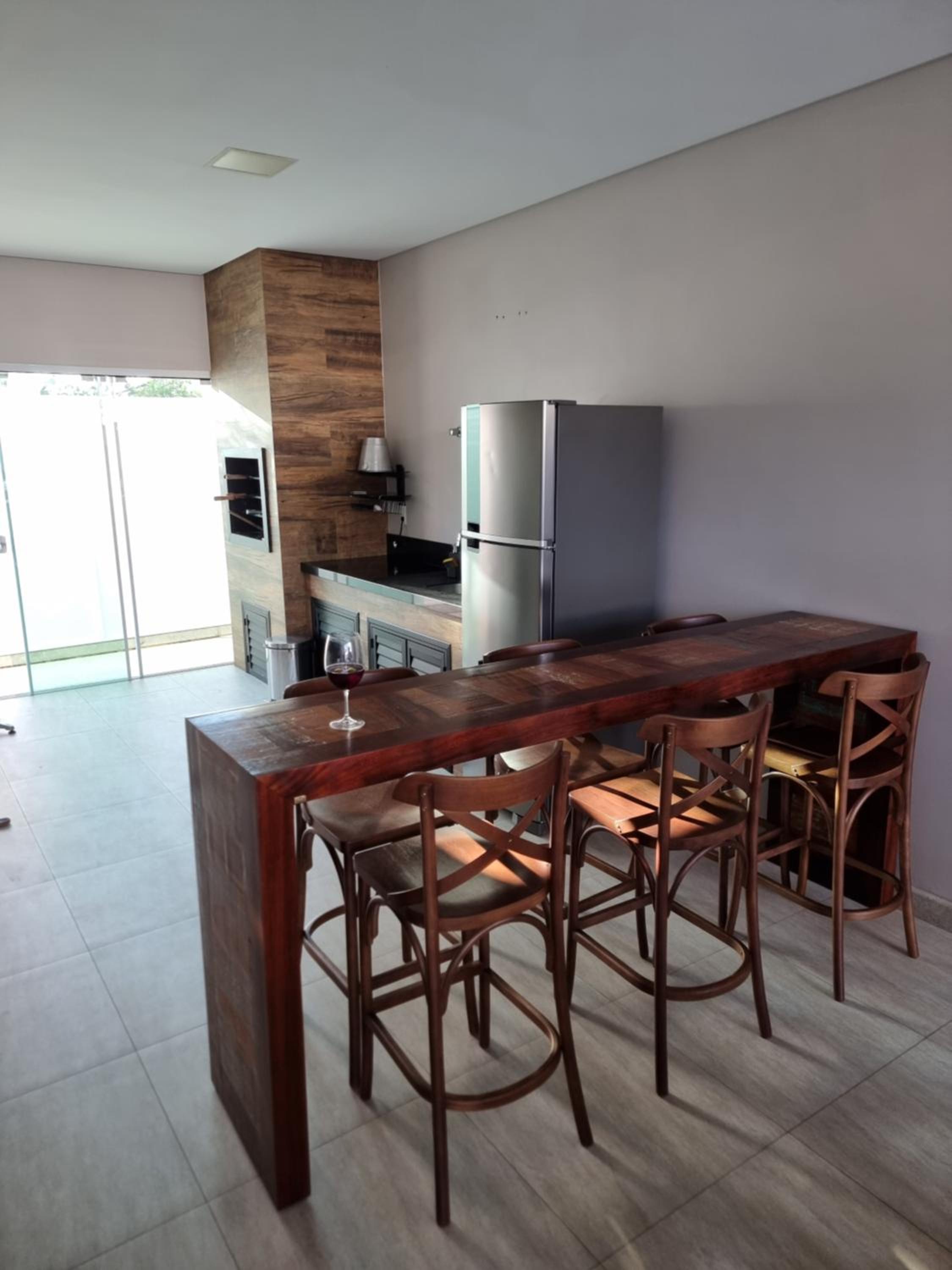 Casa de alto padrão com piscina