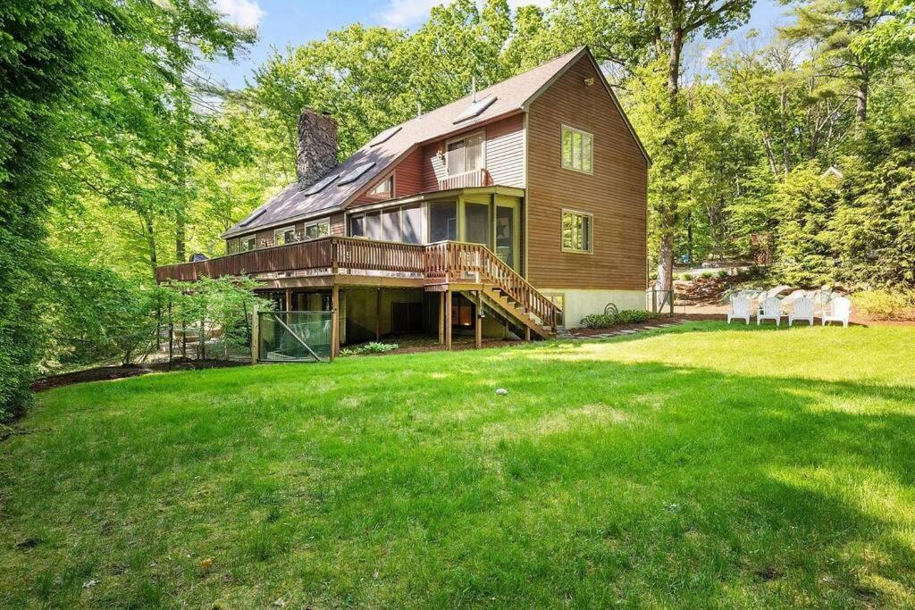Lake Winnipesaukee Retreat (Private Beach Access) view 4