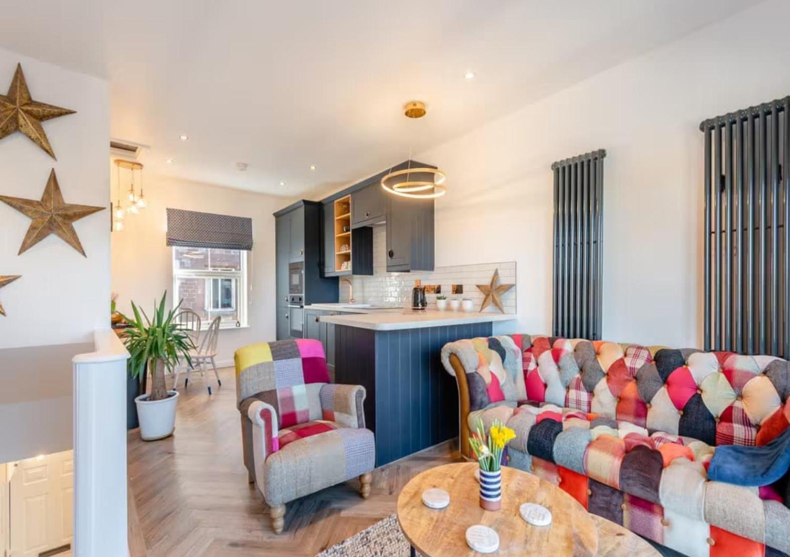 Wye Knot - Boutique 2 Bedroom Town House view 5