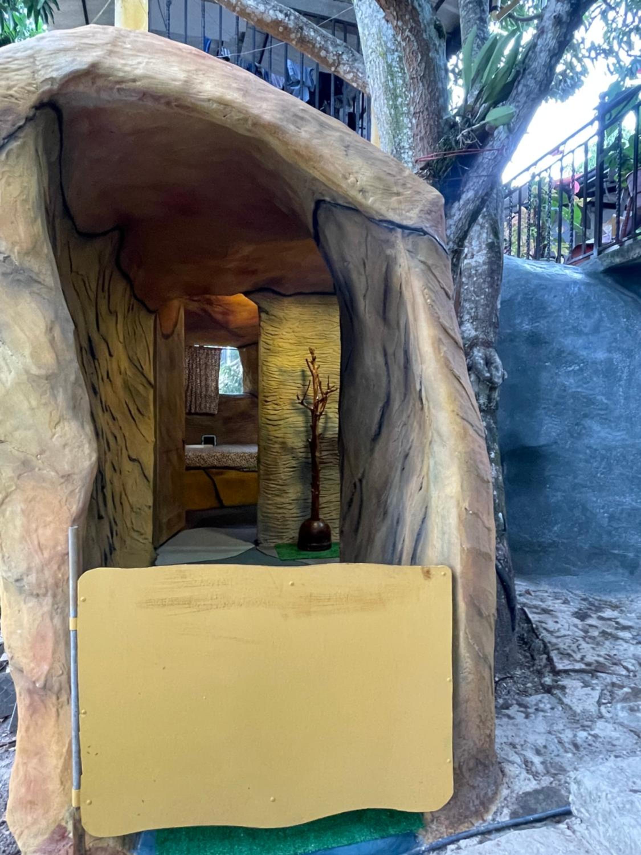 Caverna El Mirador - La Mesa