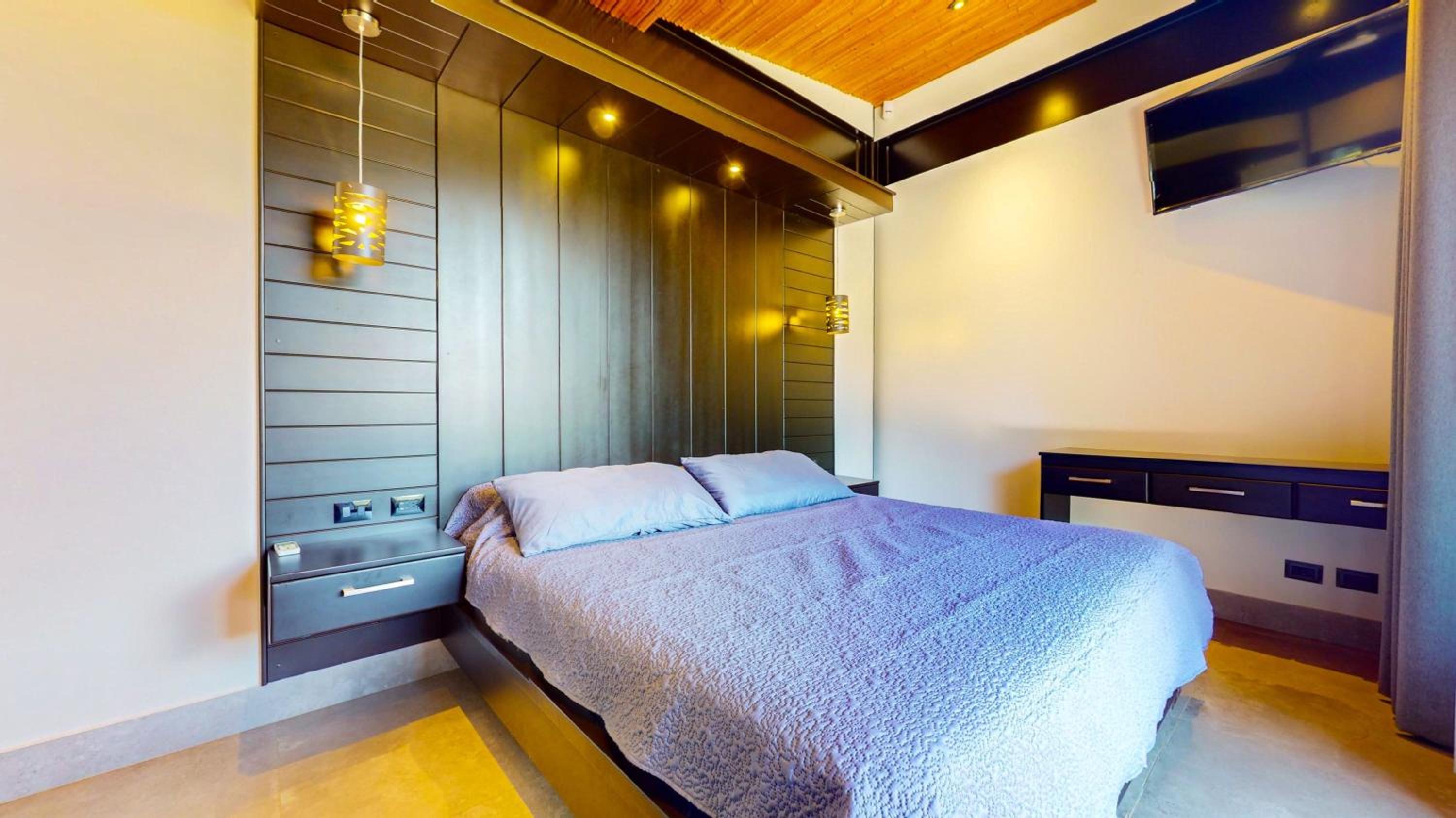Odyssey Villa, 3 bedrooms with Pool!