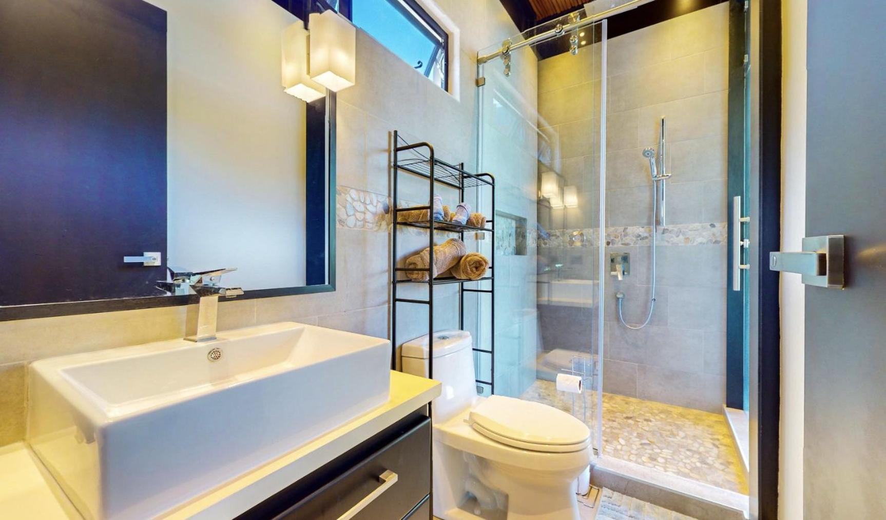 Odyssey Villa, 3 bedrooms with Pool!