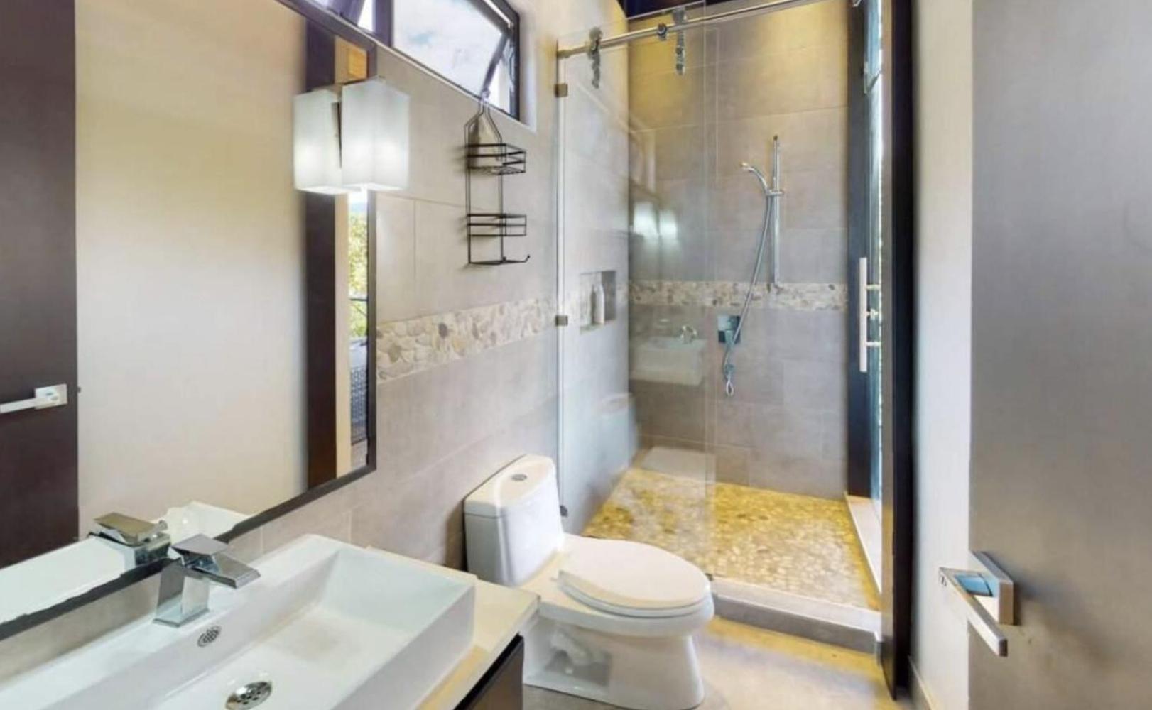 Odyssey Villa, 3 bedrooms with Pool!