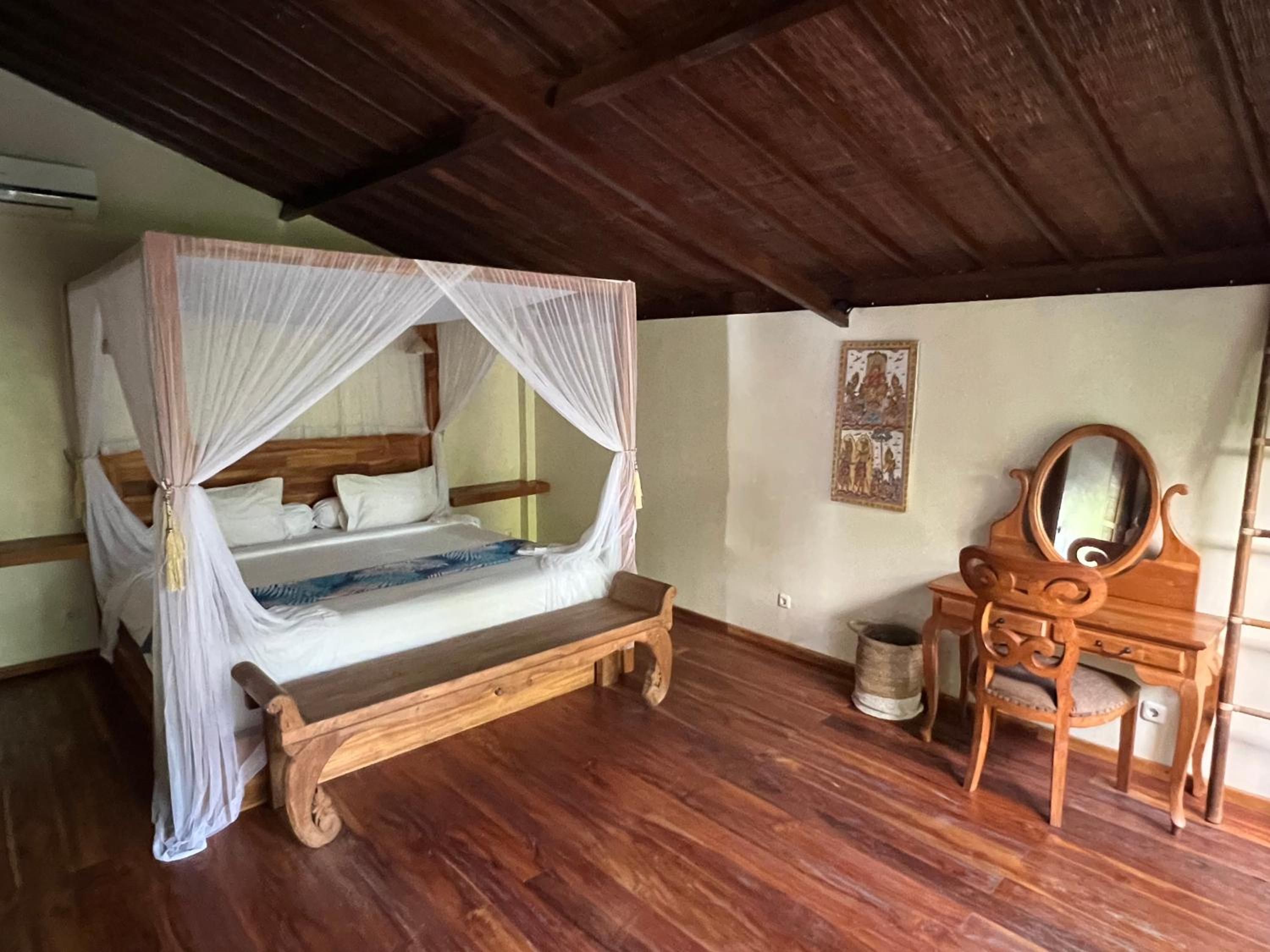 Breezy Point Villas