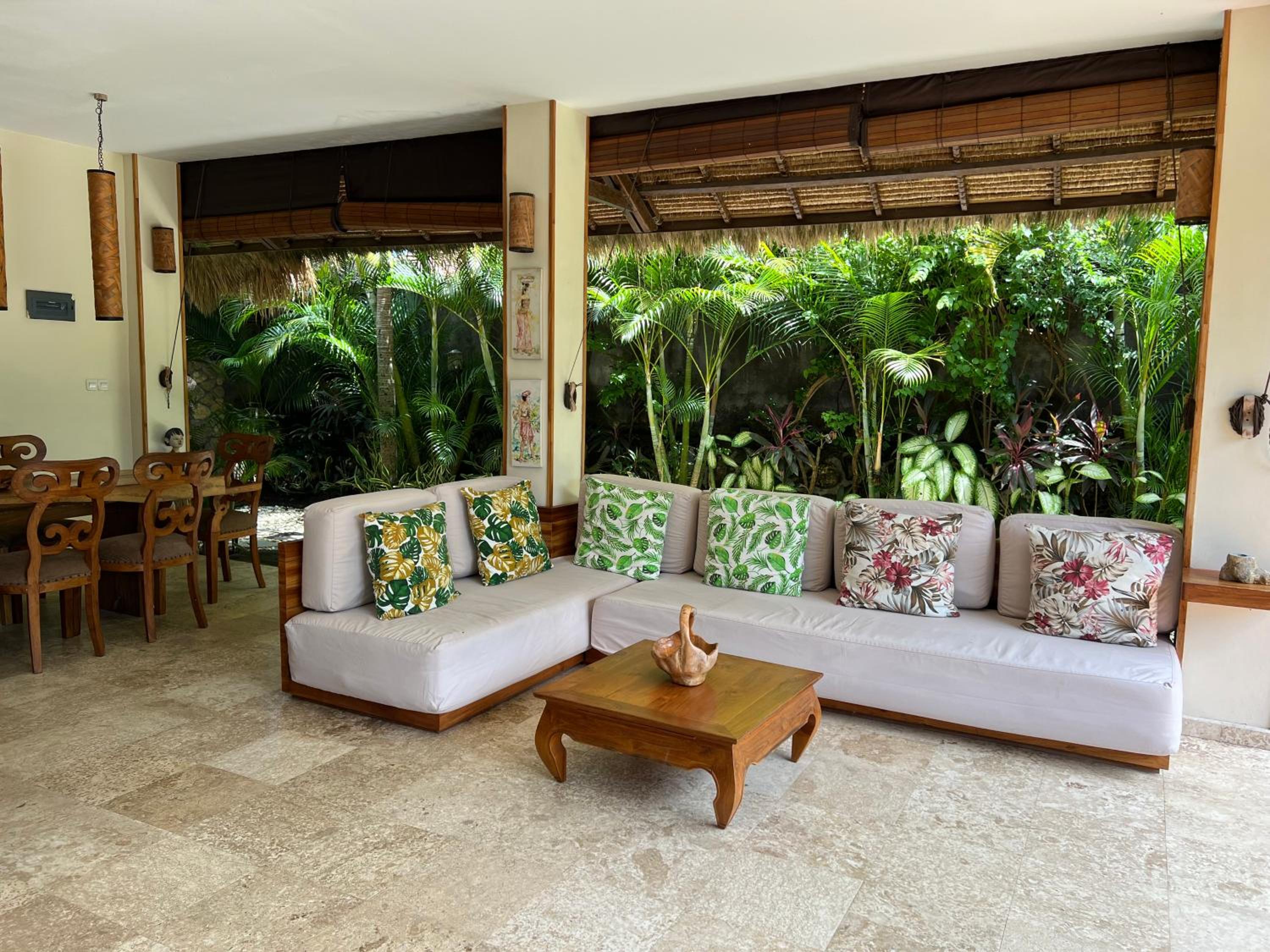 Breezy Point Villas