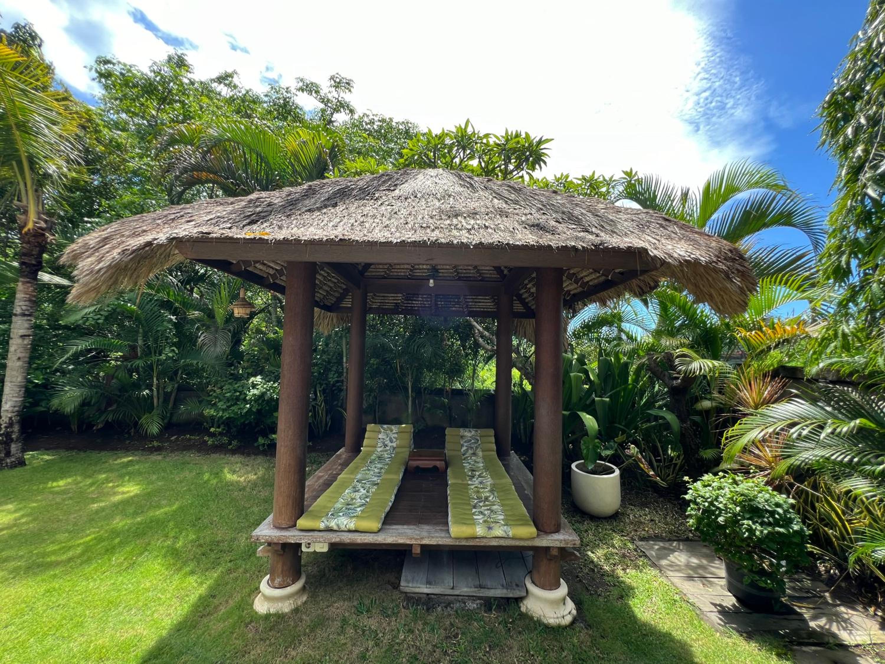 Breezy Point Villas