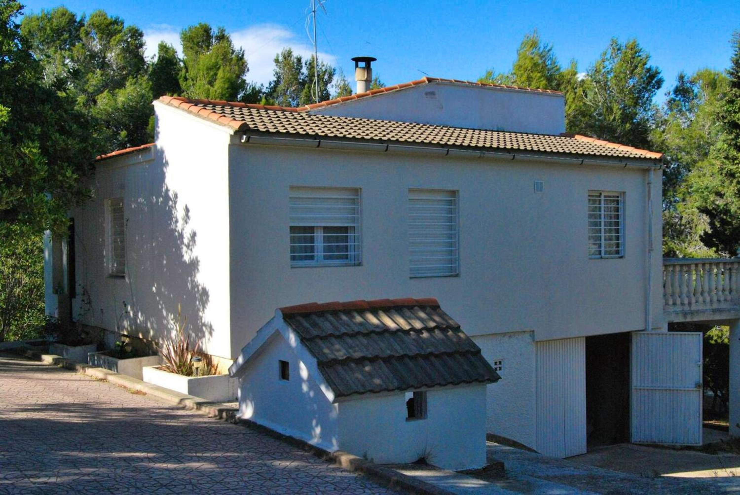 Charming Chalet in Valencia with Year Round Pool