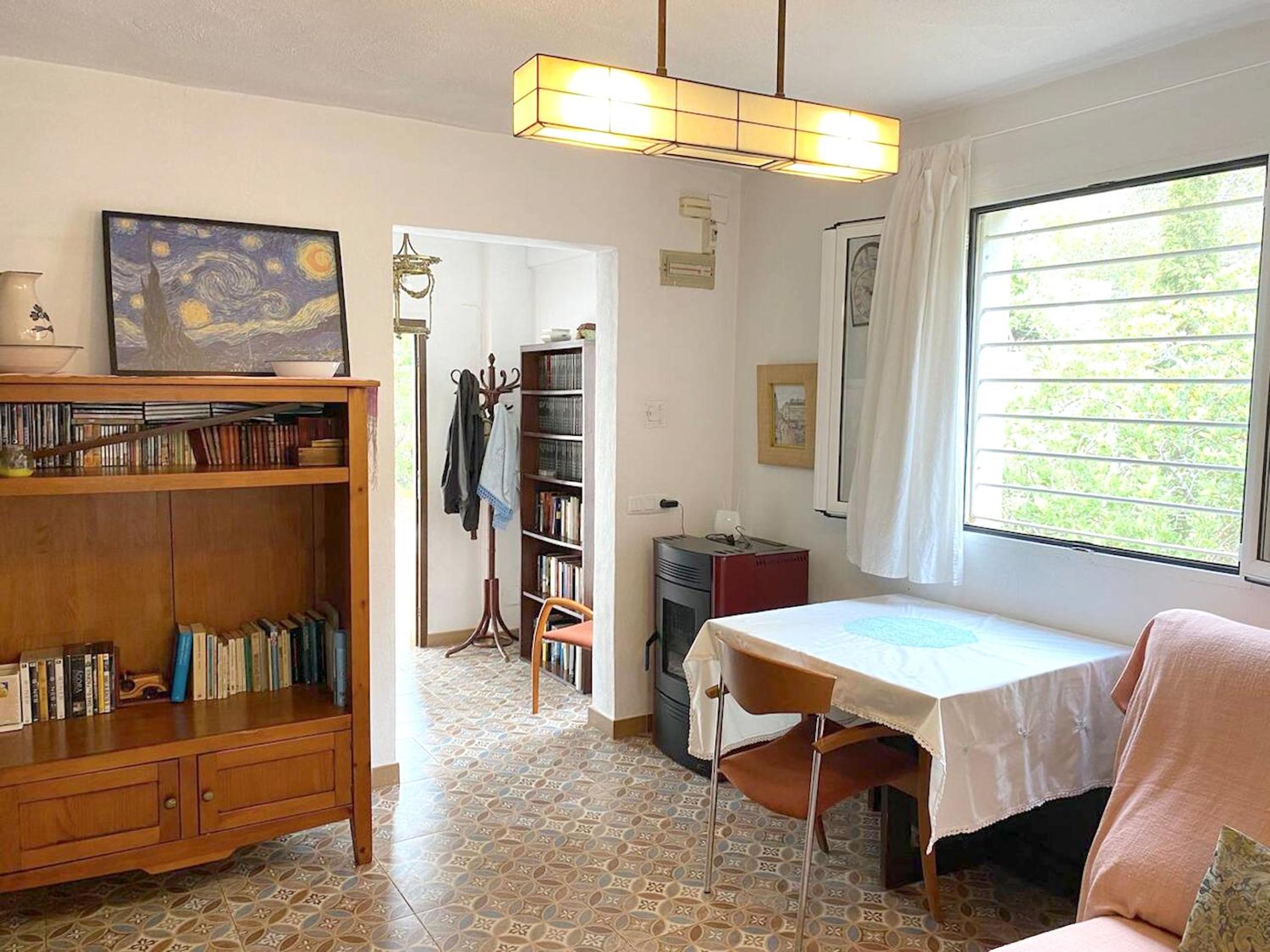 Charming Chalet in Valencia with Year Round Pool