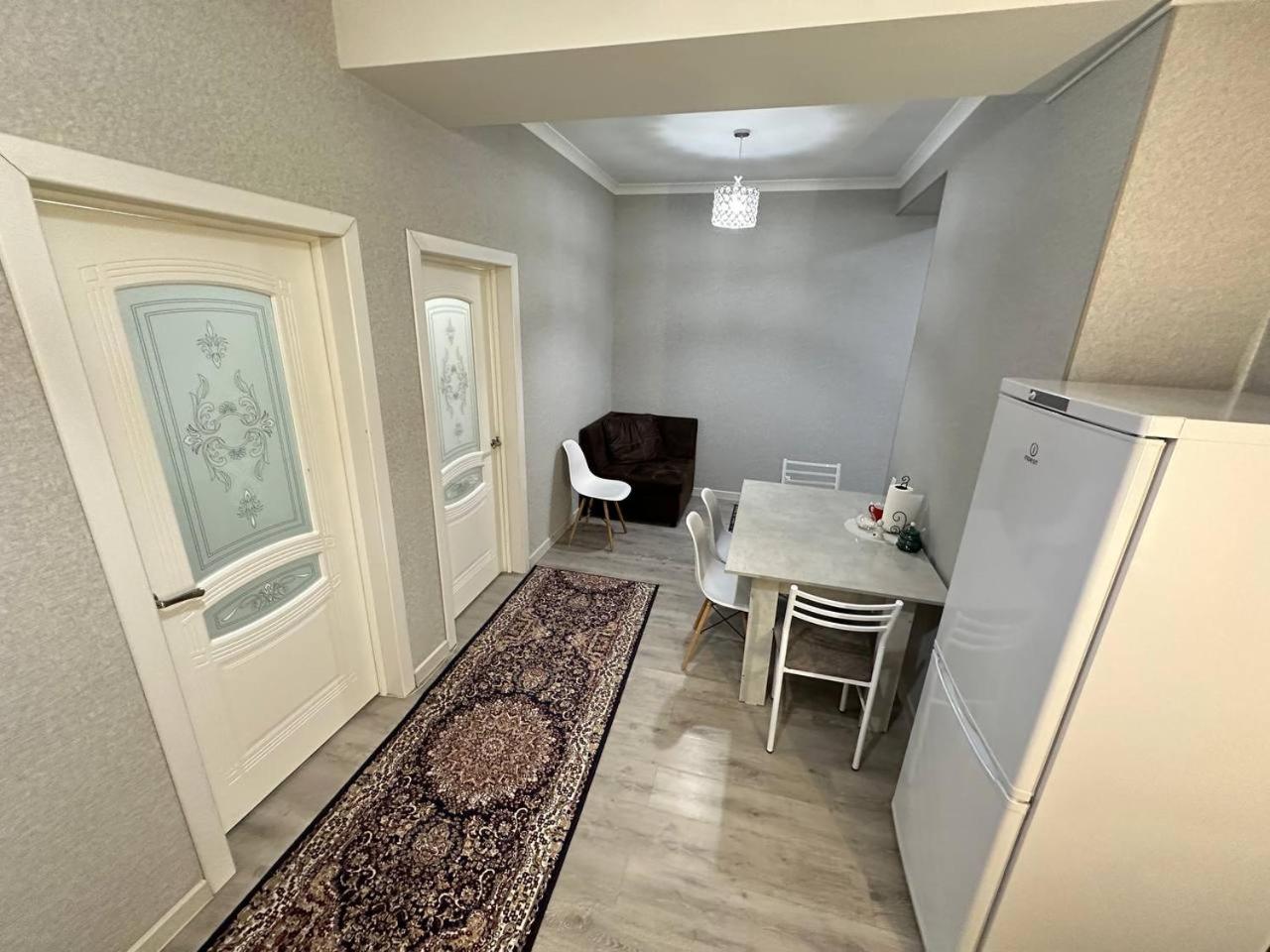 2-room apartment Tynystanova 94 view 3