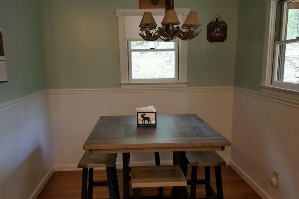 Mohican area secluded 2 bedroom cabin view 3