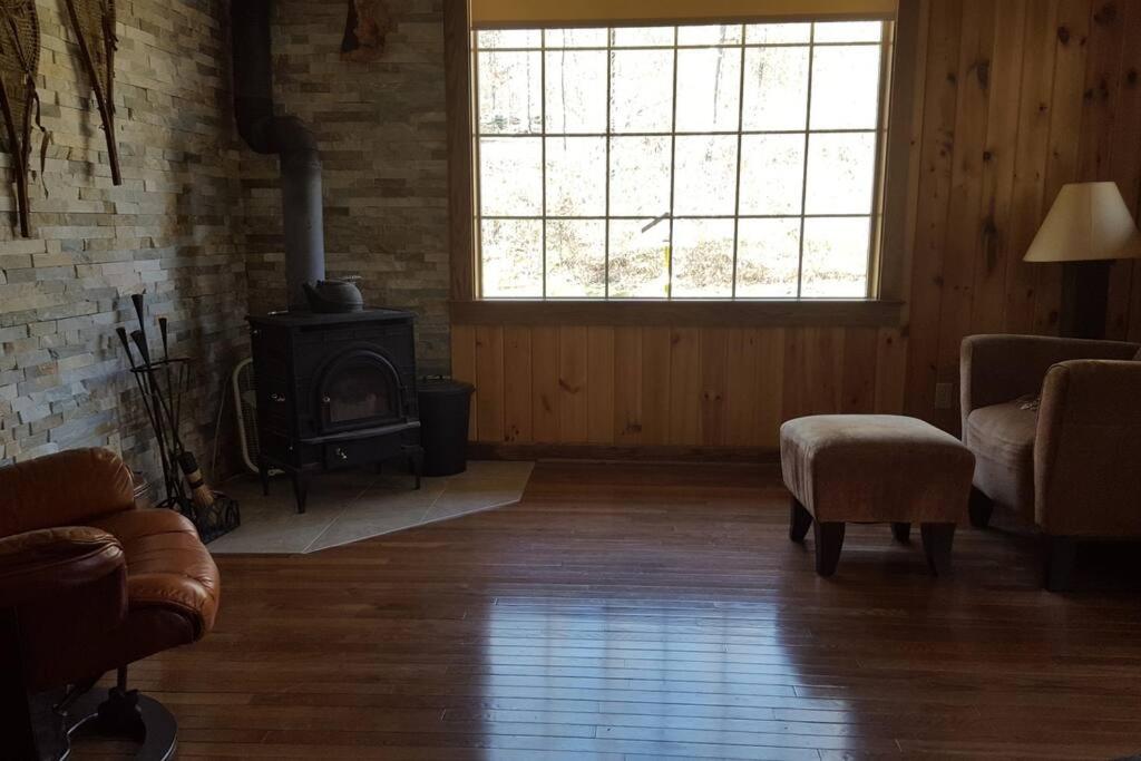 Mohican area secluded 2 bedroom cabin view 4