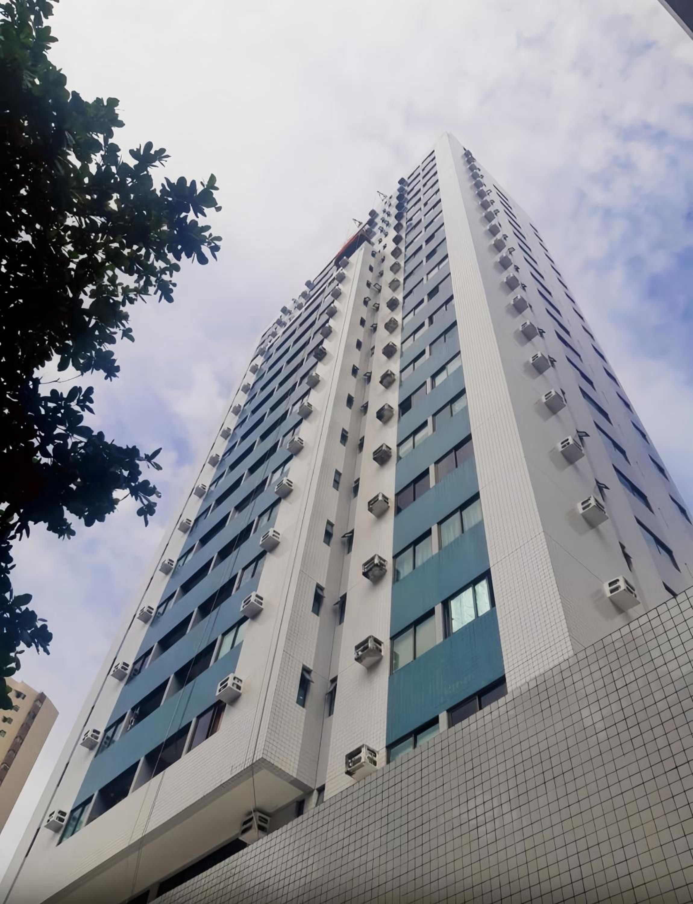 FLAT Praia Boa Viagem - Piscina no ROFTOP - Garagem & WIFI - REFORMADO - Ar condicionado - 24H CHECK IN - Shopping Recife - Enxoval Incluso