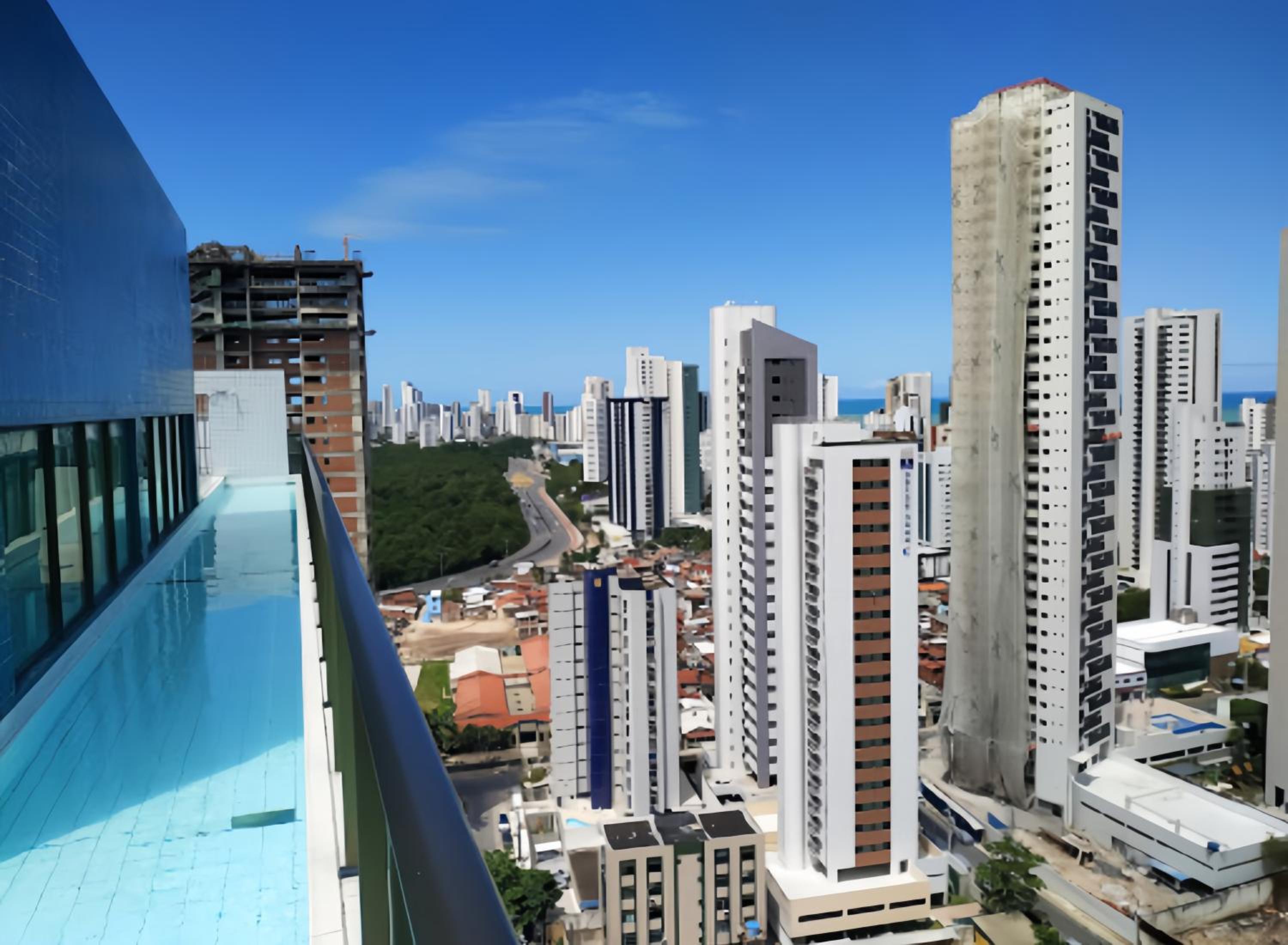 FLAT Praia Boa Viagem - Piscina no ROFTOP - Garagem & WIFI - REFORMADO - Ar condicionado - 24H CHECK IN - Shopping Recife - Enxoval Incluso