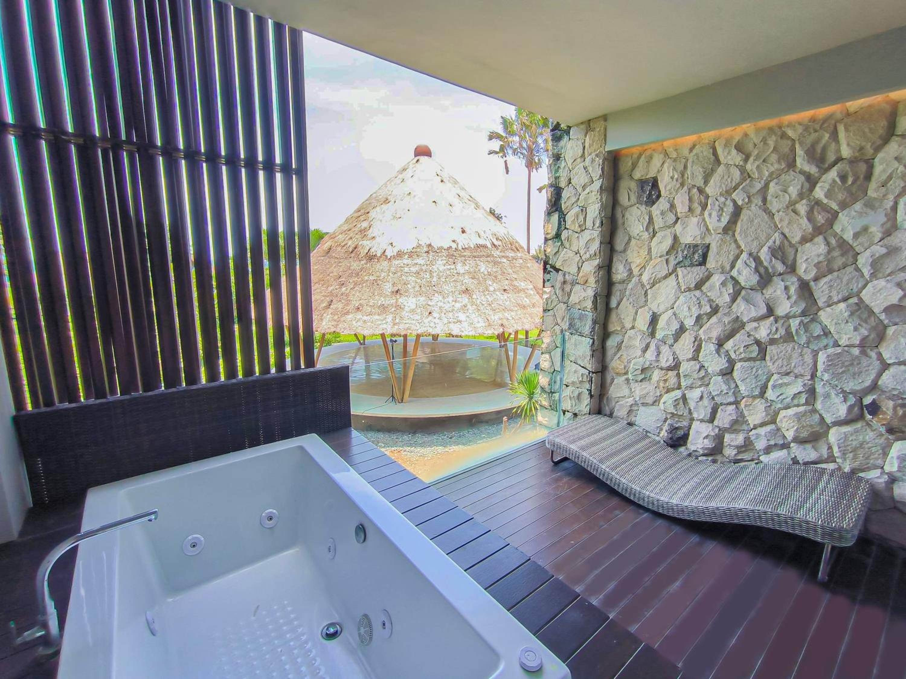 Wyndham Tamansari Jivva Resort Bali