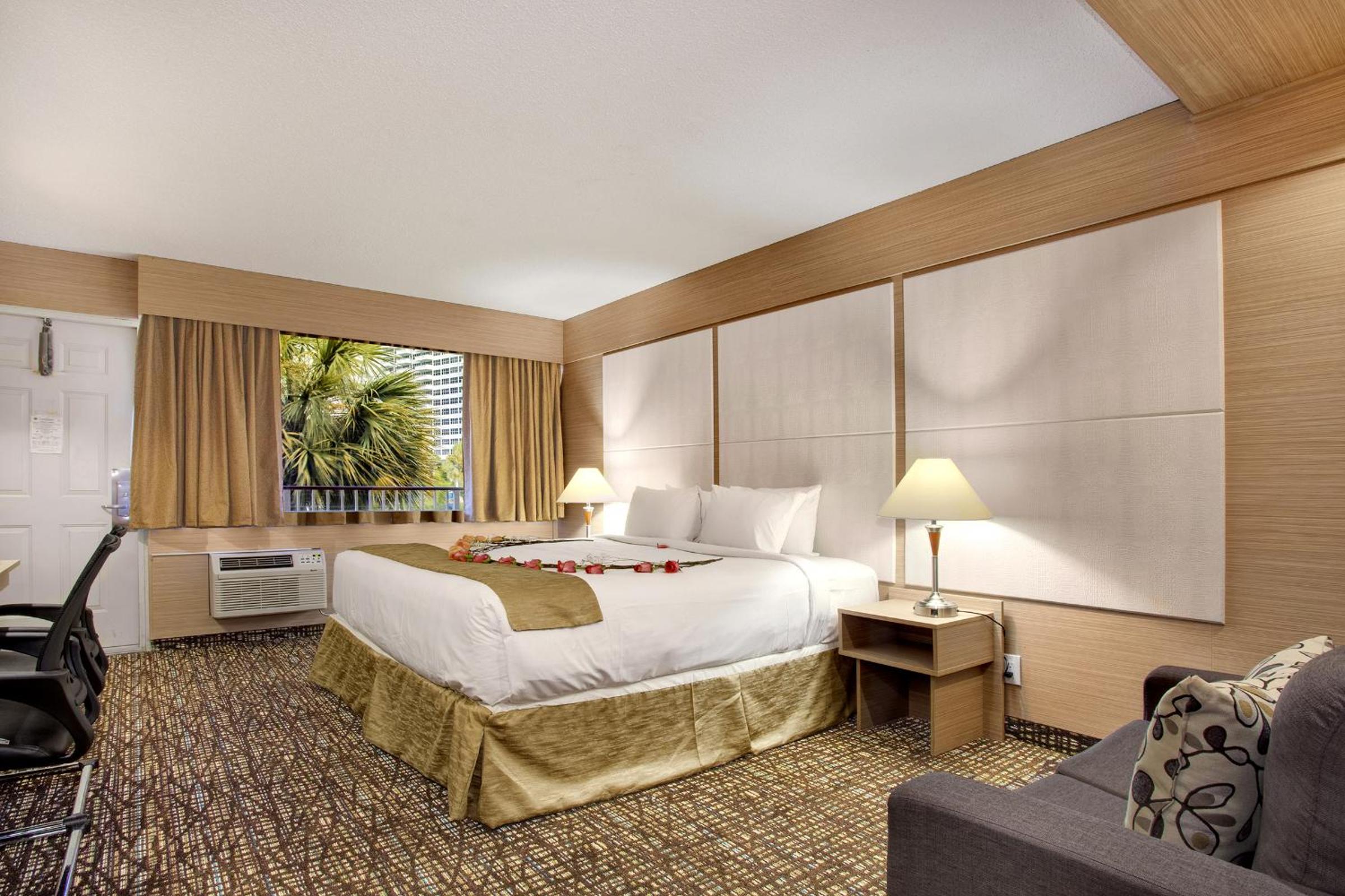 Fort Lauderdale Vacations - Ocean Beach Palace - Property Image 10