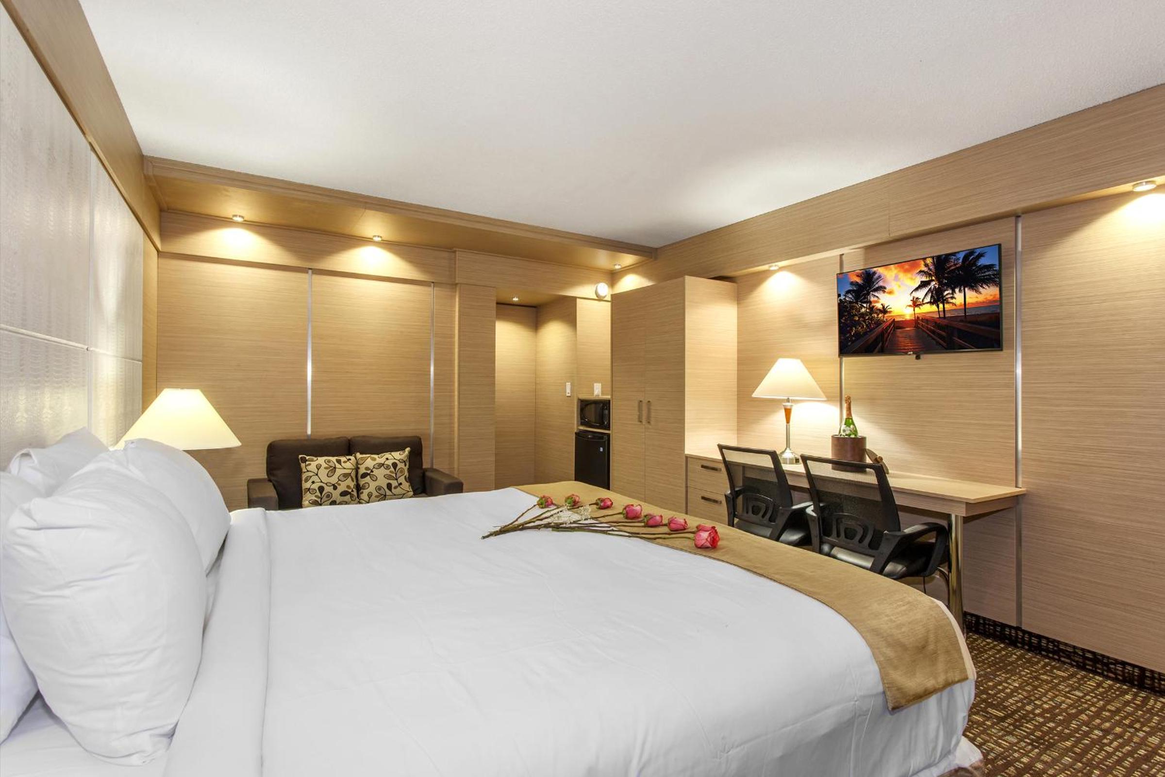 Fort Lauderdale Vacations - Ocean Beach Palace - Property Image 3