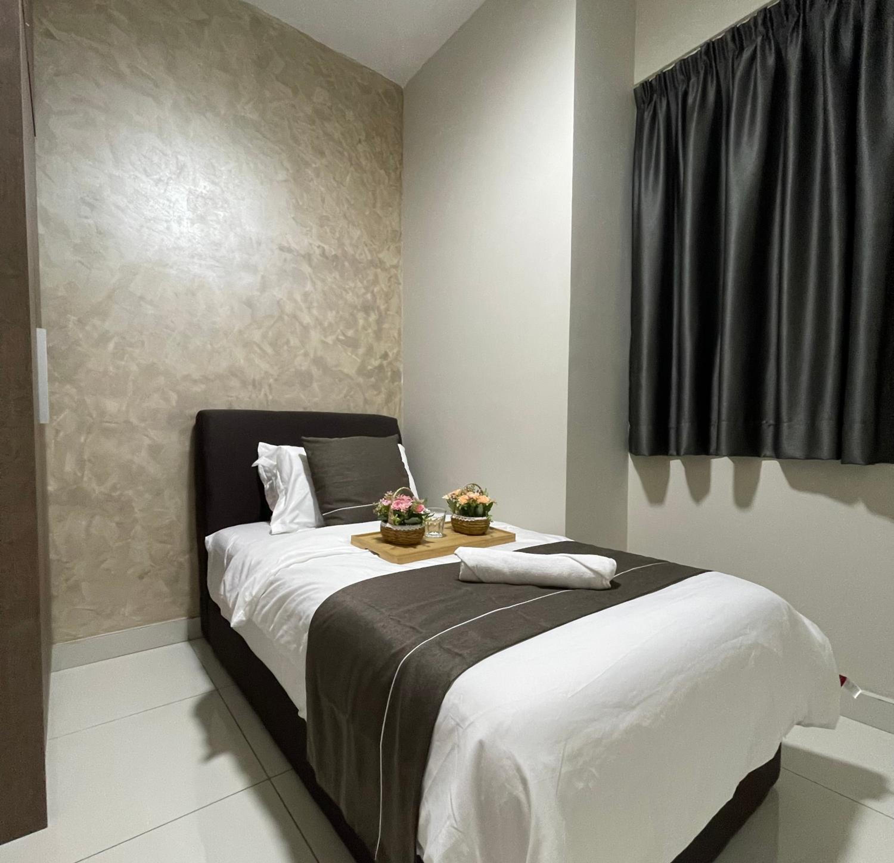 Greenfield A Residence Sunway Subang 10 Pax 3R2B with Internet