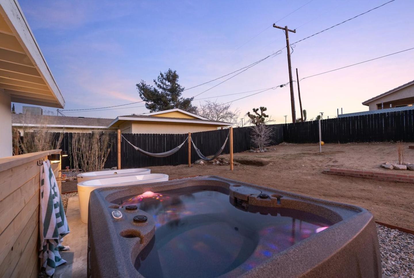 The Palms Peaceful Stylish Outdoor Bathtub & Spa