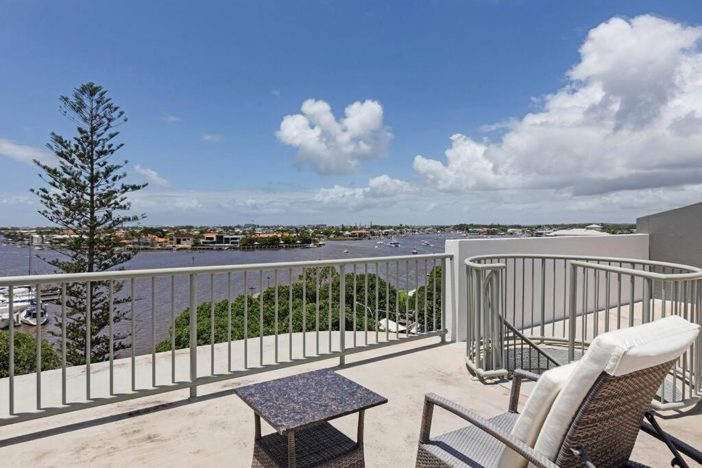 Riverdance Apt. 22 (Penthouse)