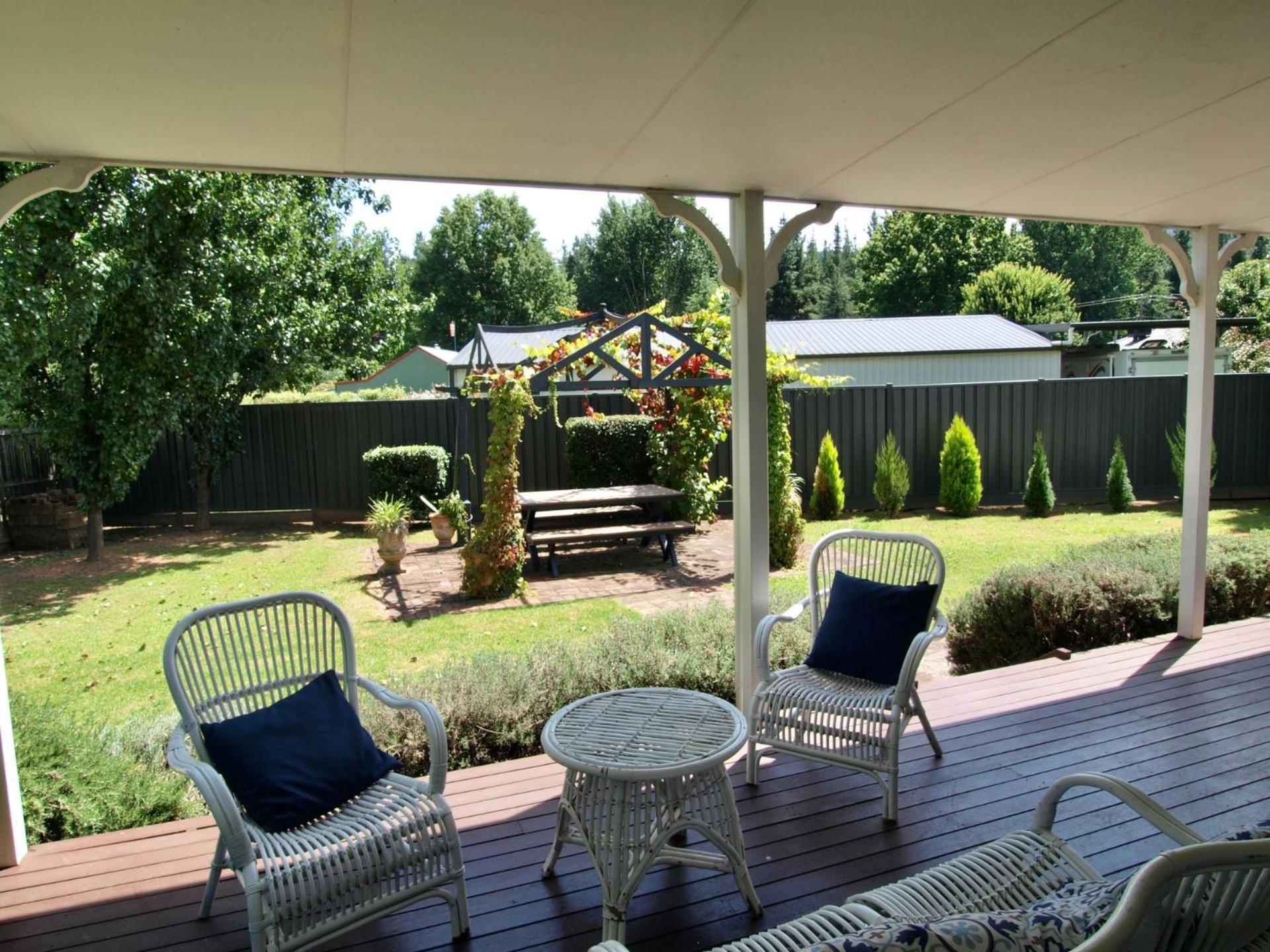Collins Cottage - Luxury Accommodation