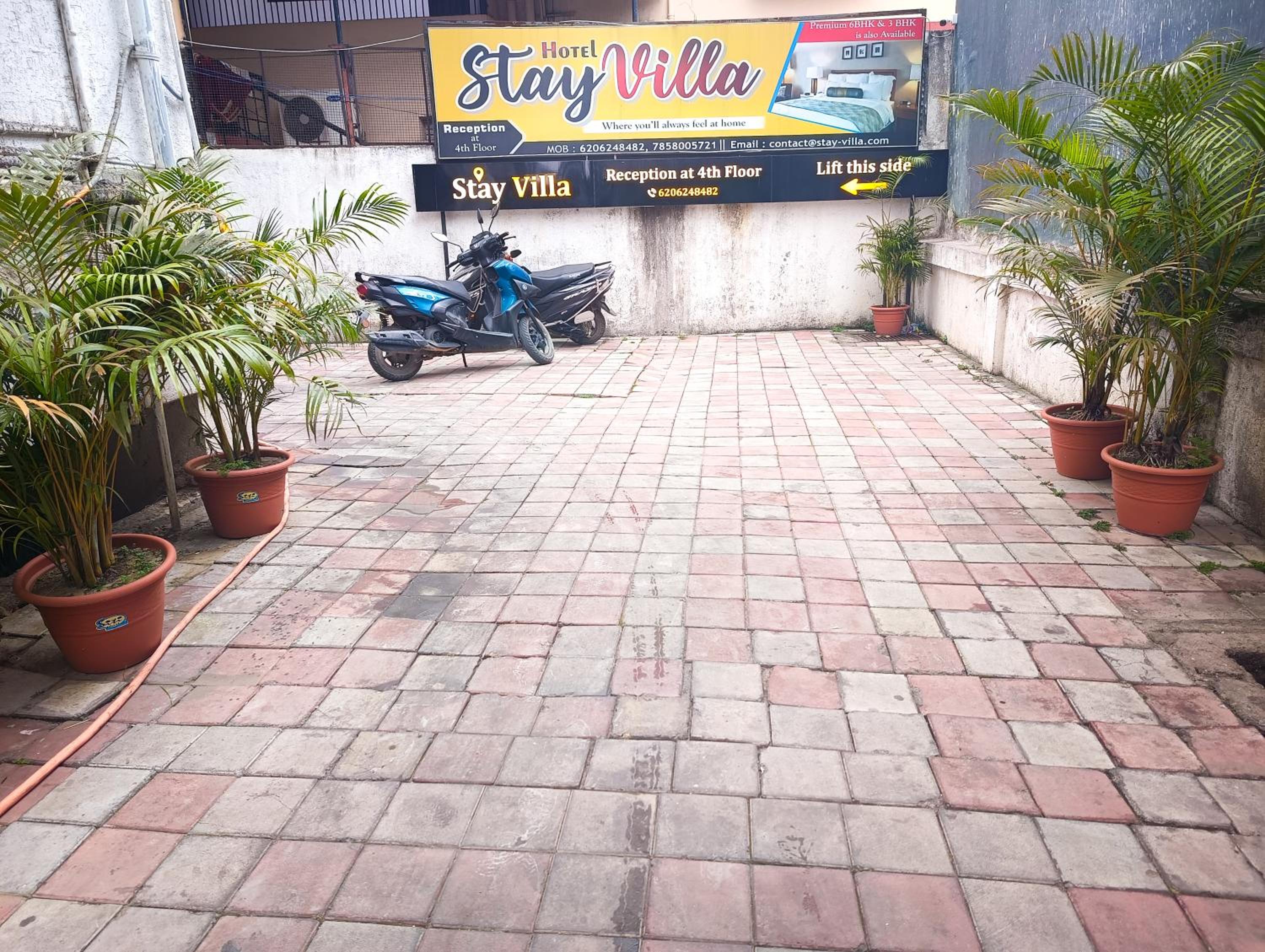 StayVilla Royal Executive Rooms