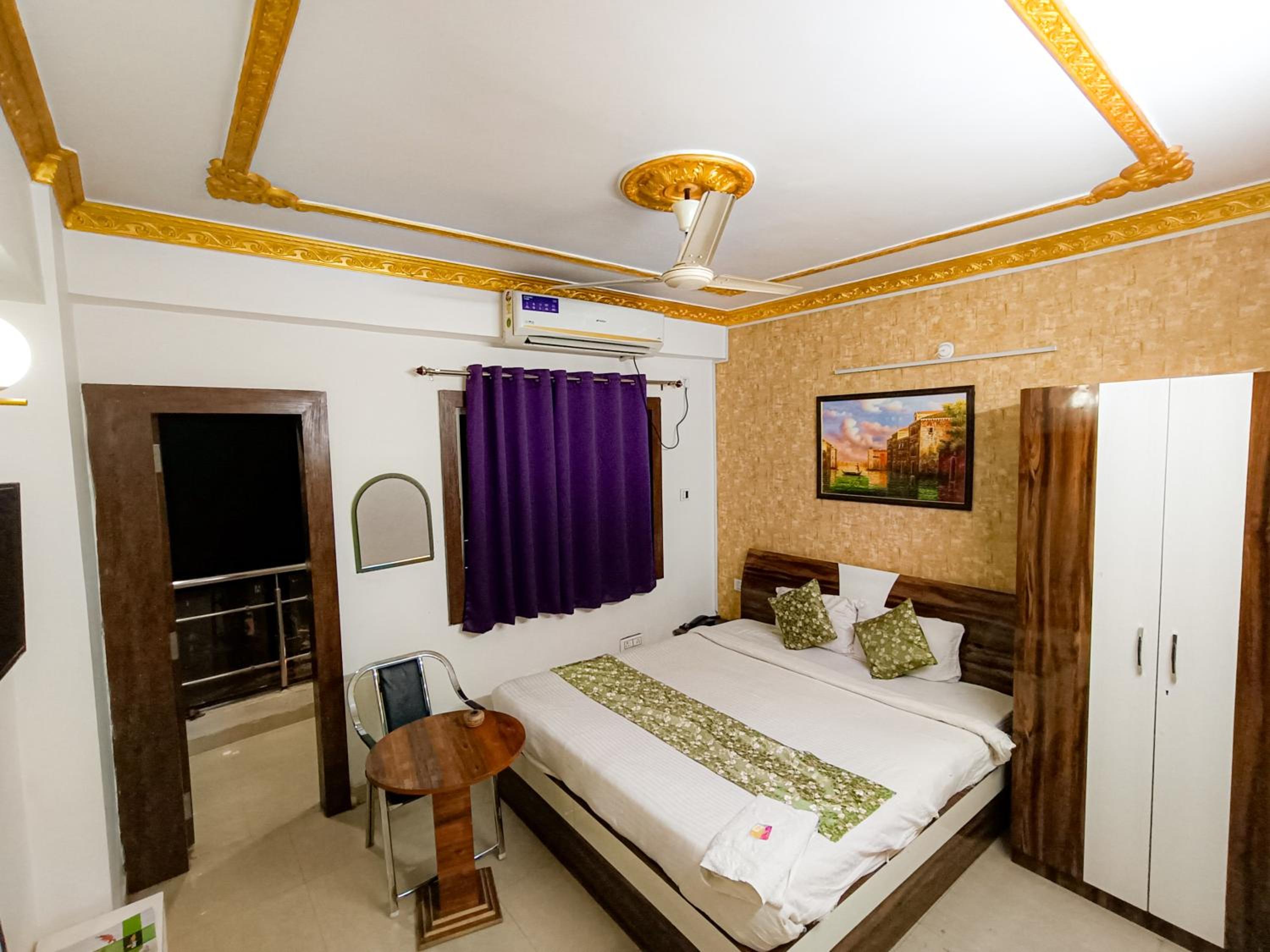 StayVilla Royal Executive Rooms