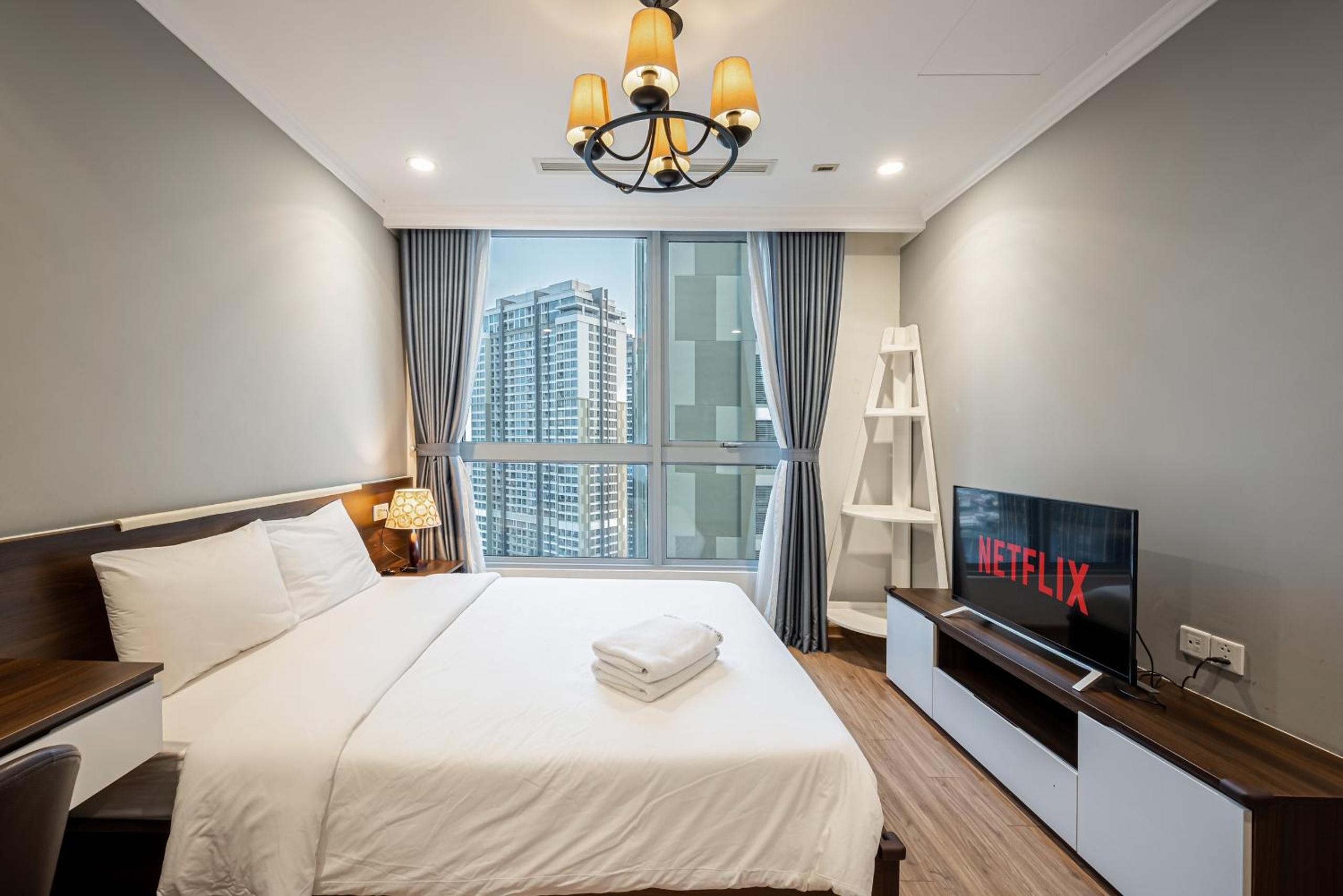 Luxury Apartment at Vinhomes Central Park
