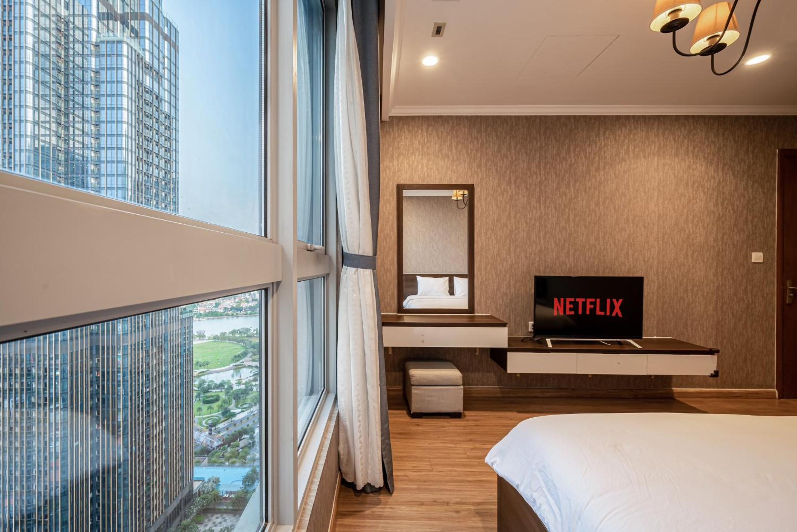 Luxury Apartment at Vinhomes Central Park