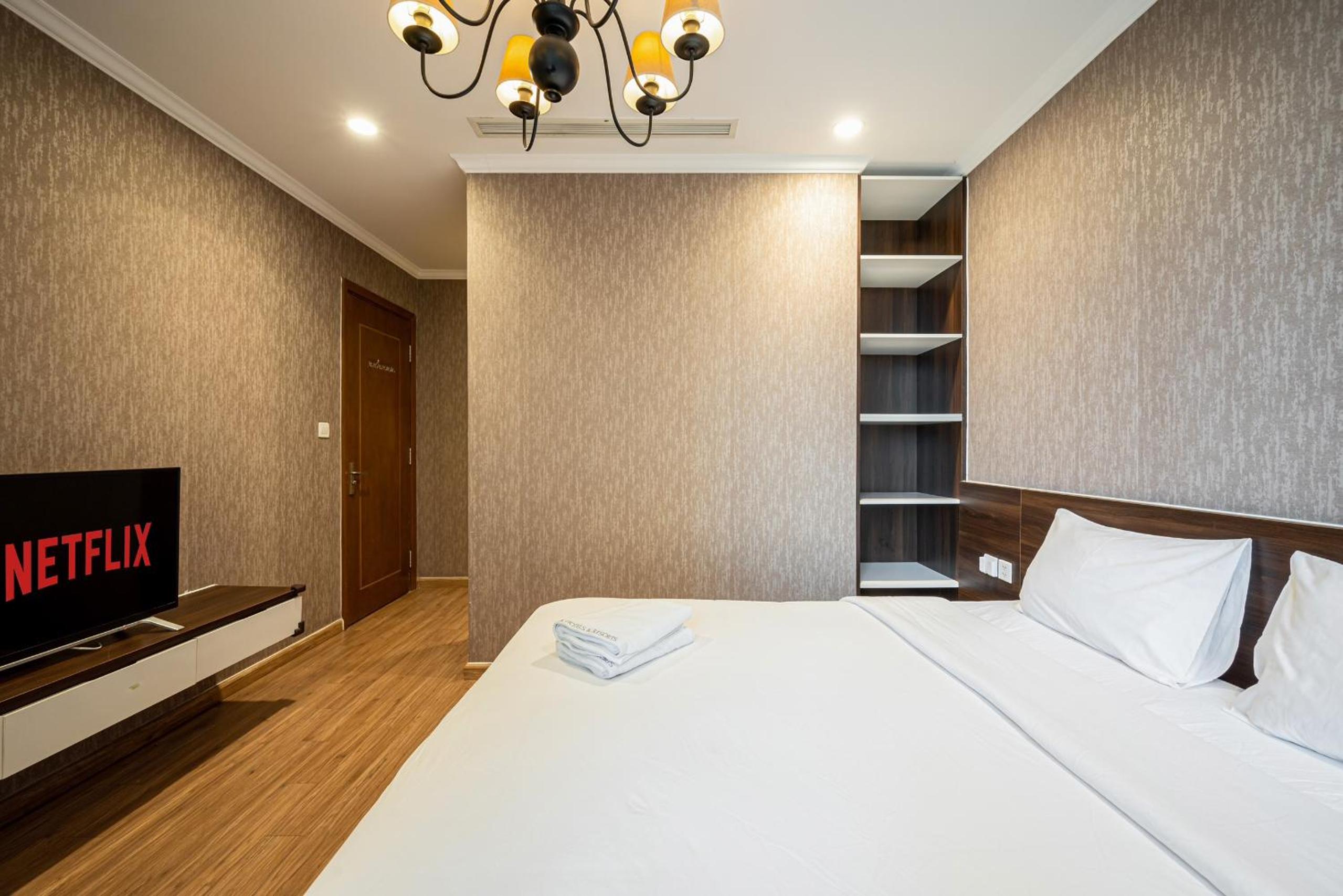 Luxury Apartment at Vinhomes Central Park