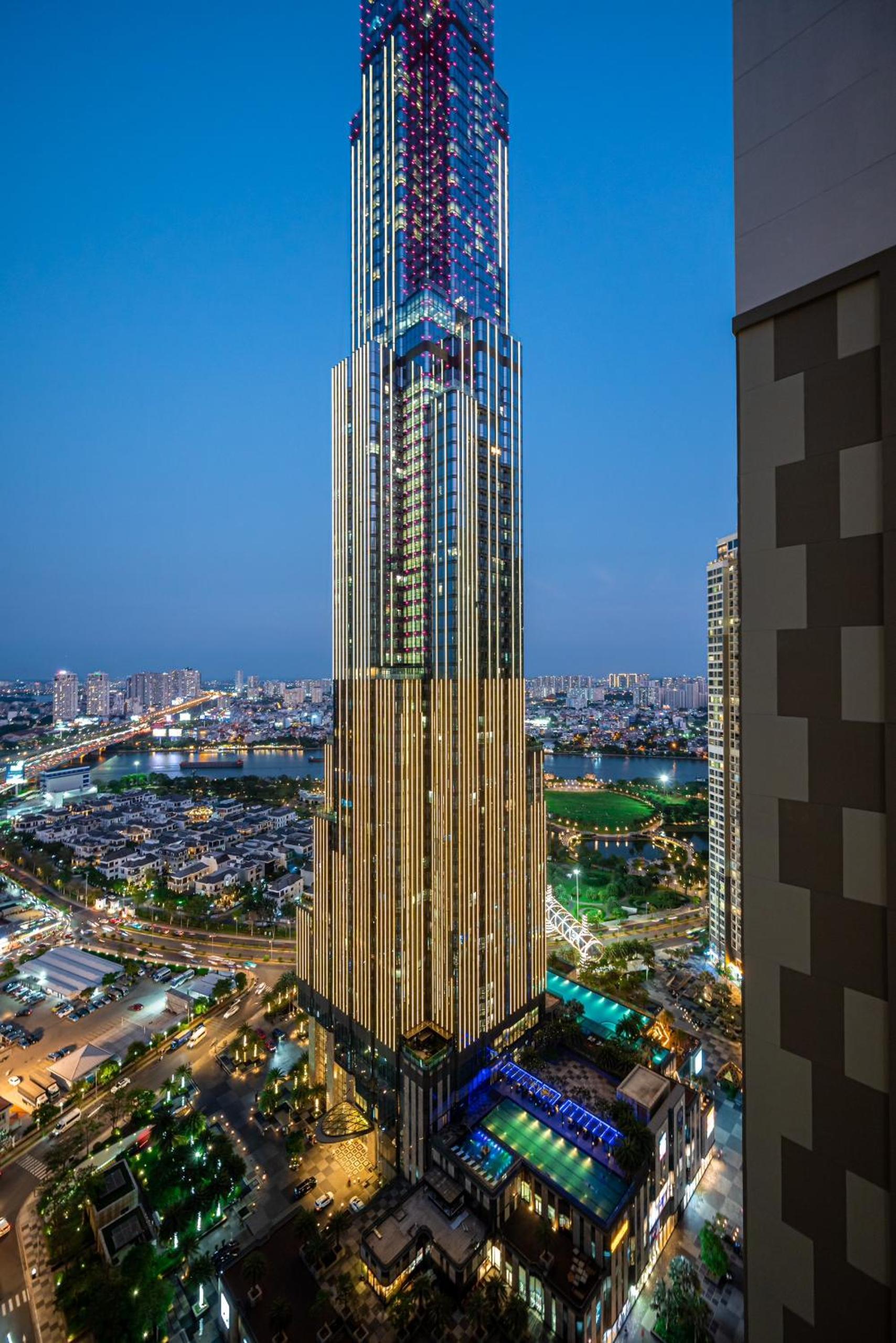Luxury Apartment at Vinhomes Central Park