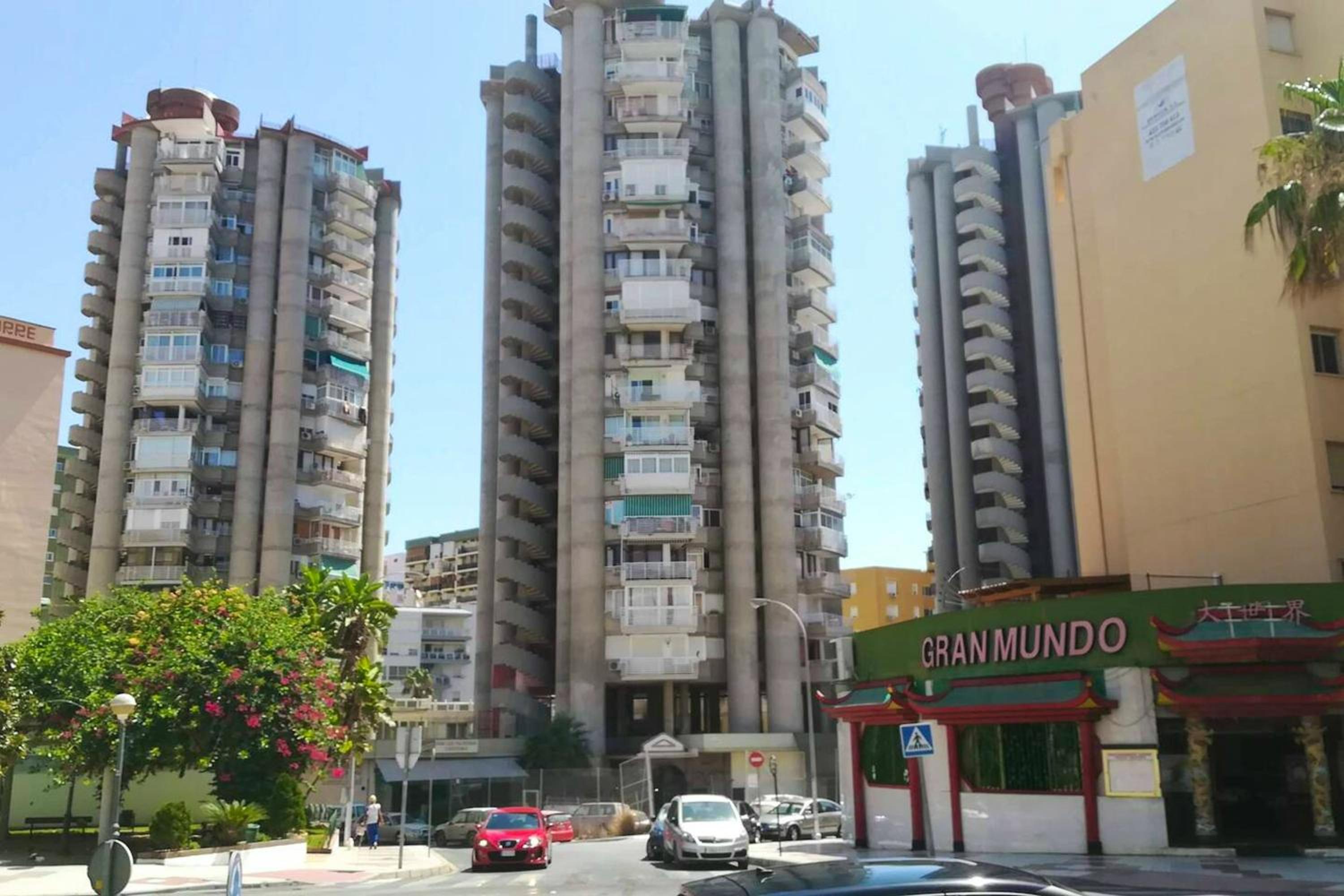 Elegant Apartment in Torremolinos with Shared Pool 74 m² view 4