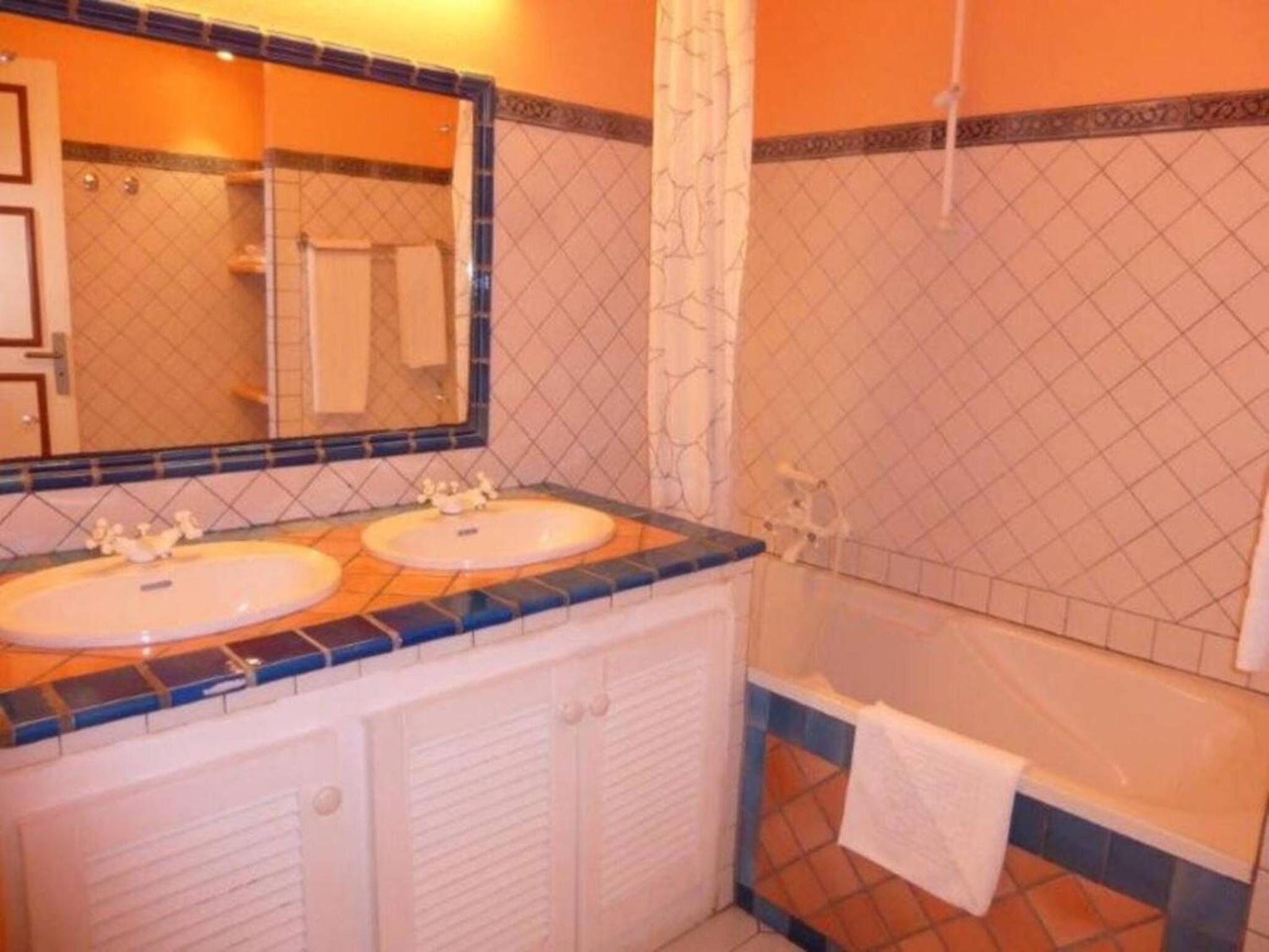 Appartement charmant a Saint Francois 43 m² avec piscine partagee view 5