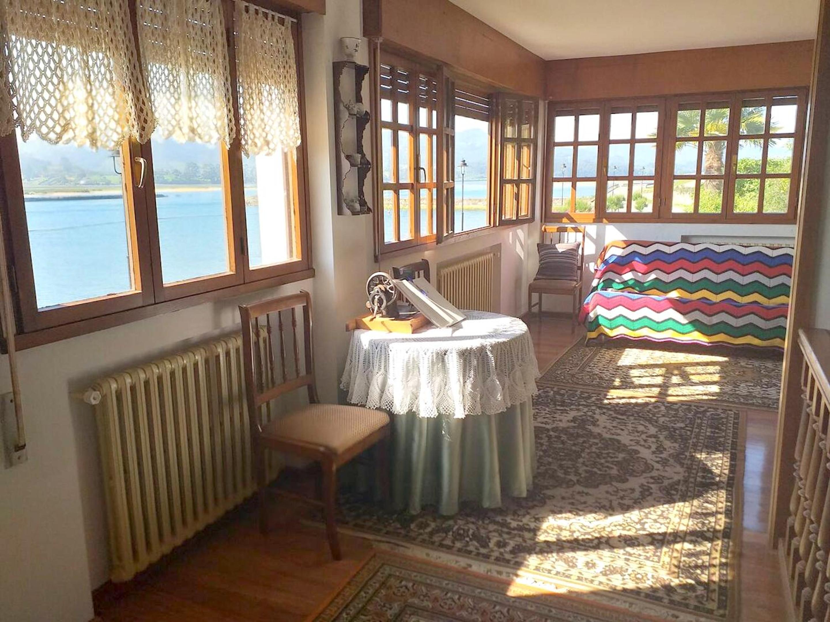Charming house in Asturias with terrace and barbecue