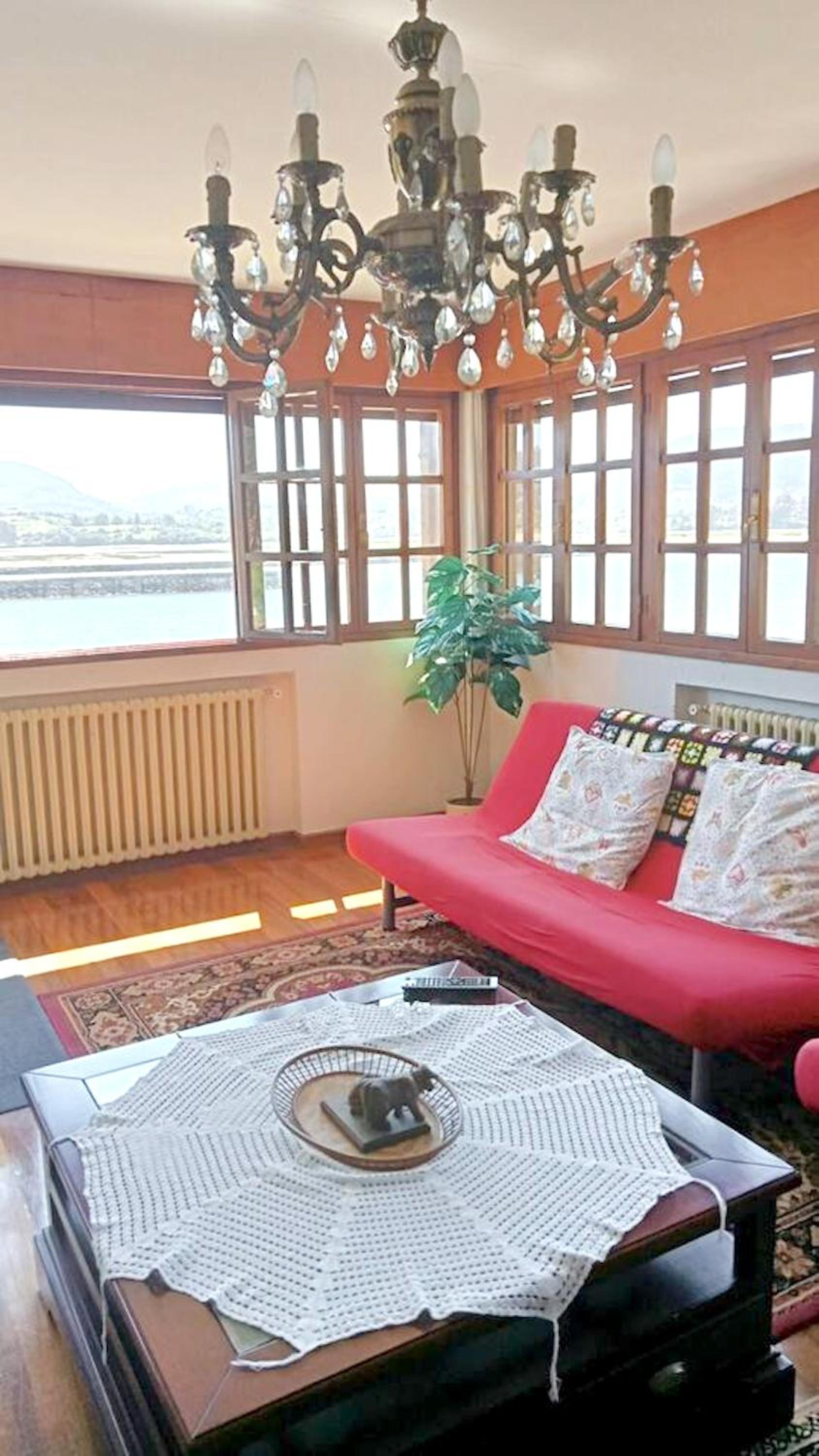 Charming house in Asturias with terrace and barbecue