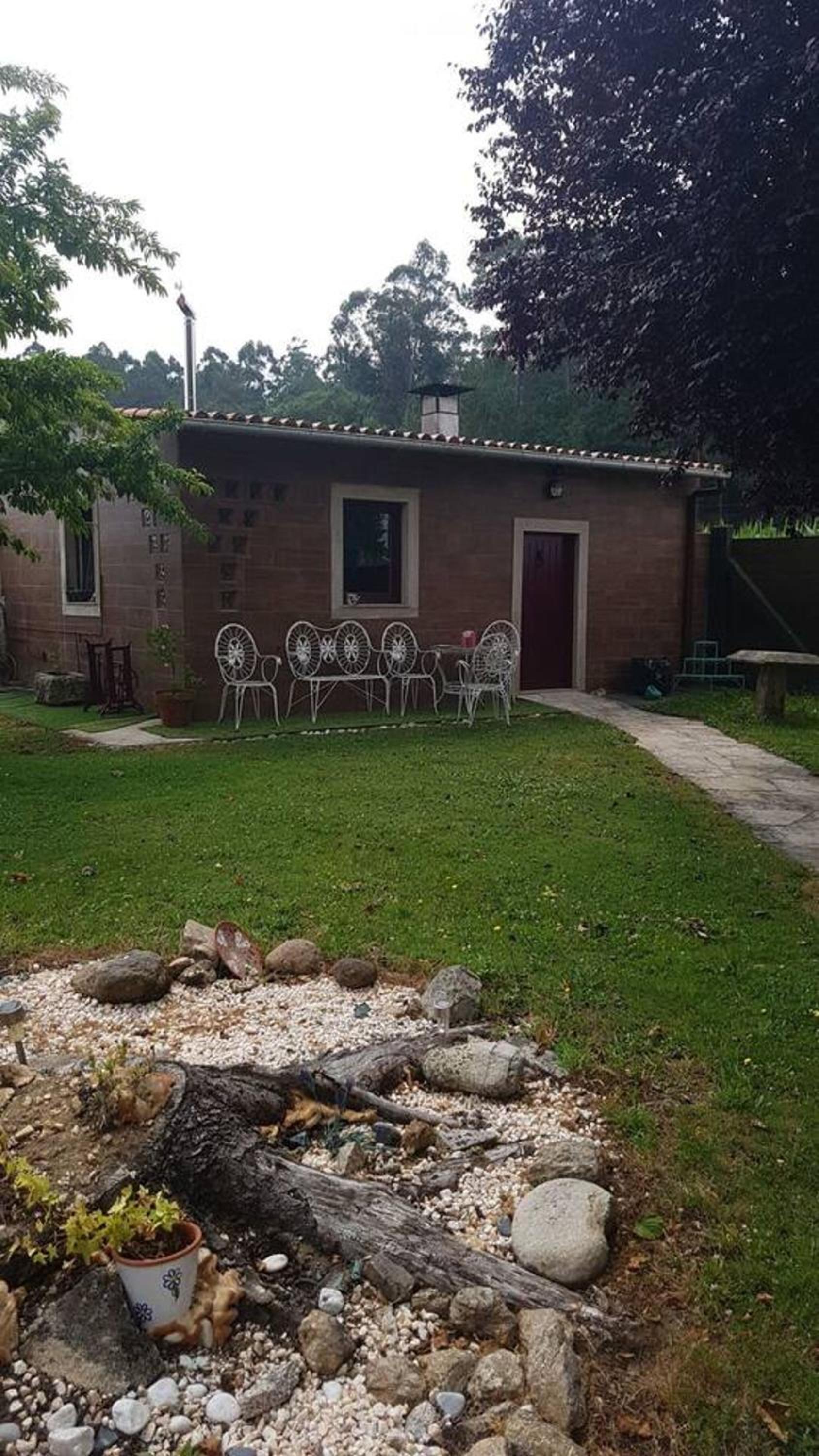 Charming Chalet in A Estrada with Private Pool