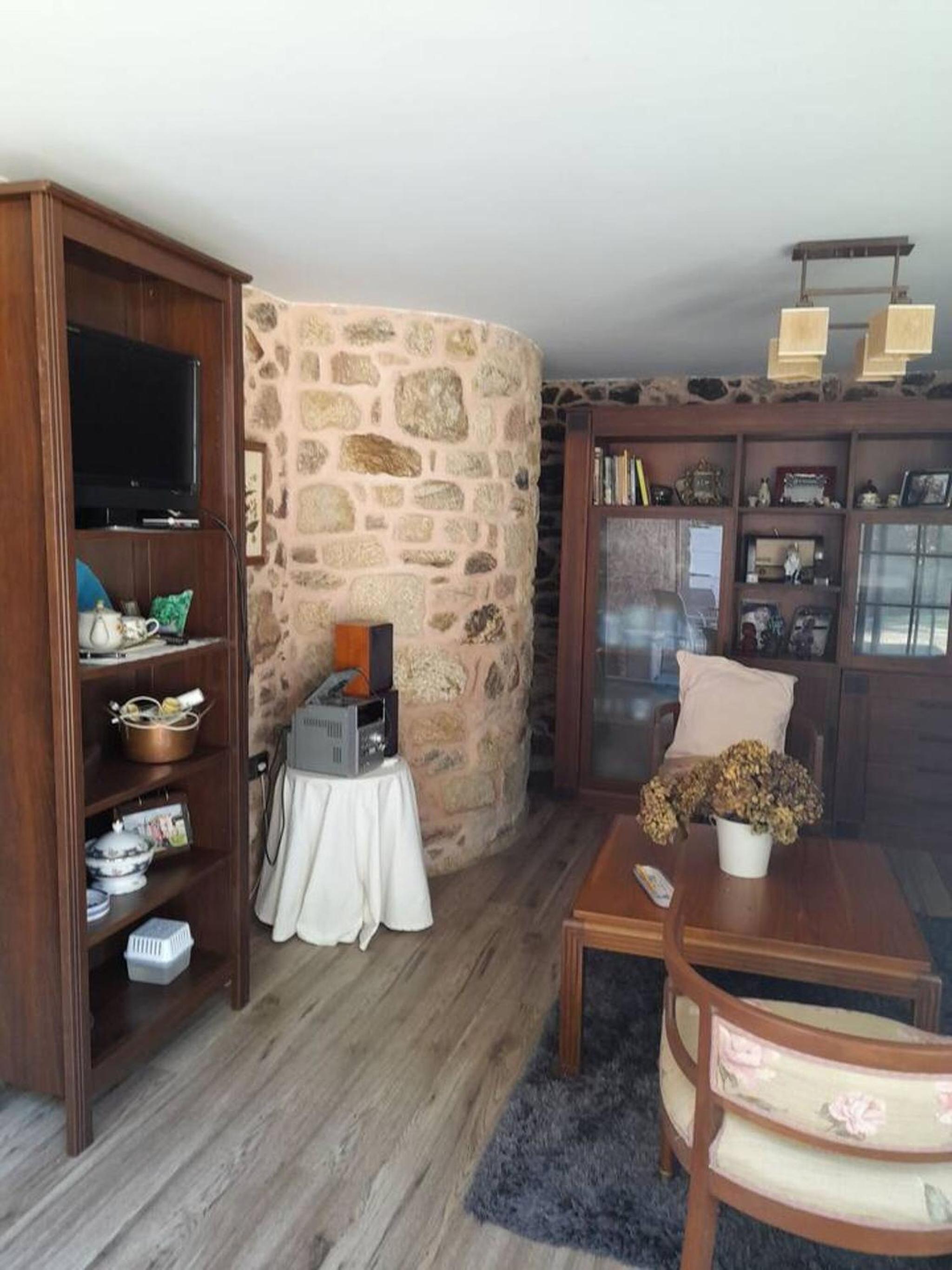 Charming Chalet in A Estrada with Private Pool