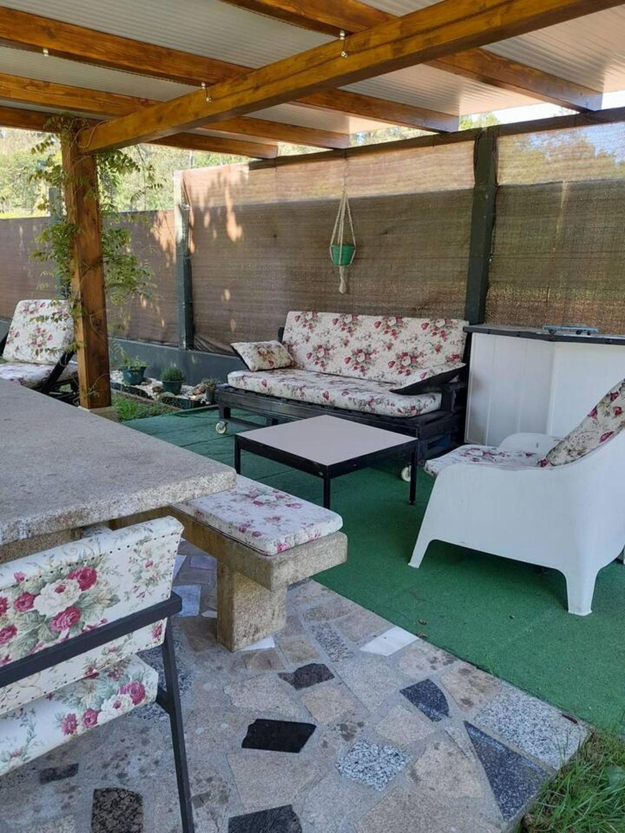 Charming Chalet in A Estrada with Private Pool