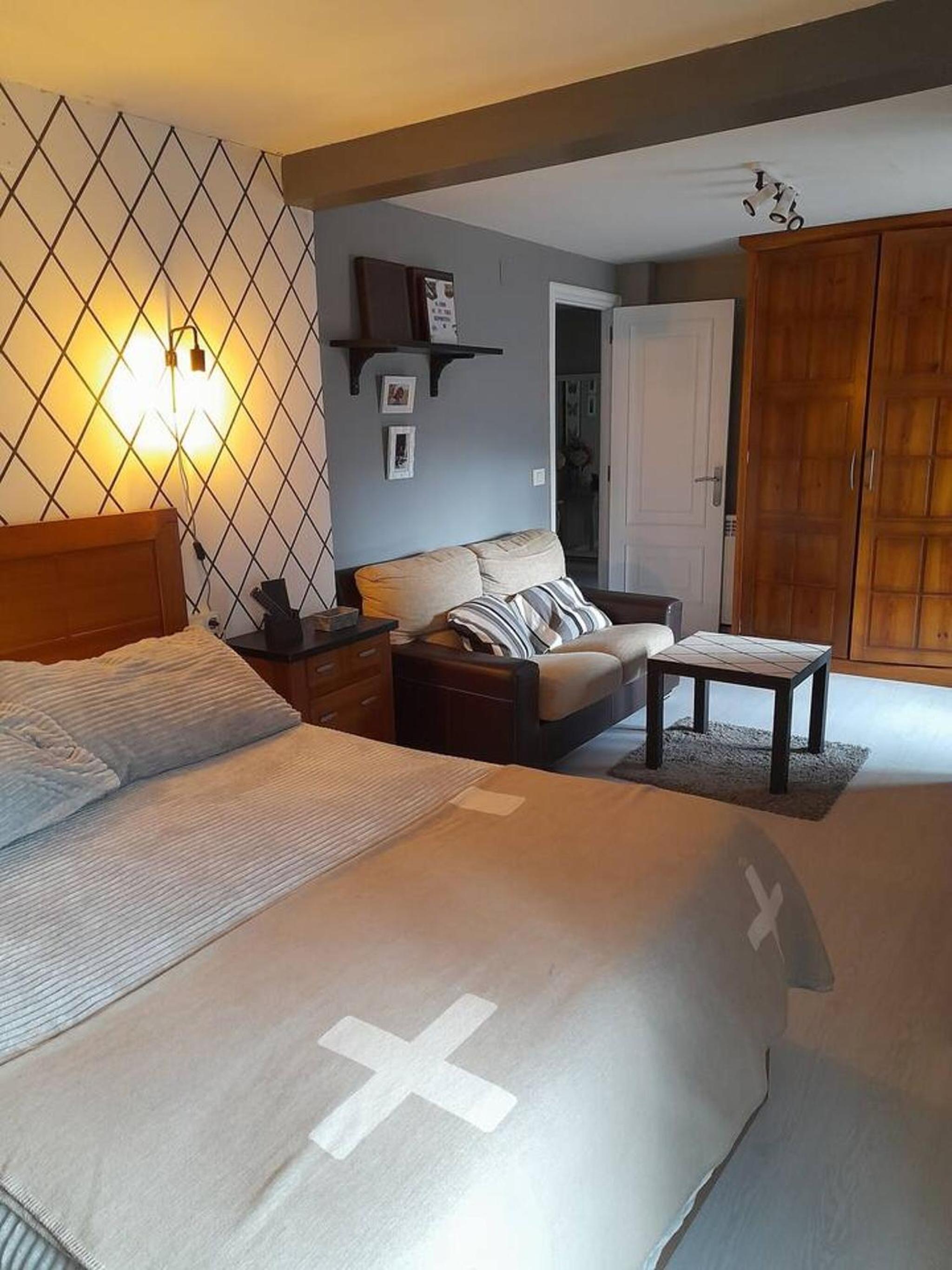 Charming Chalet in A Estrada with Private Pool