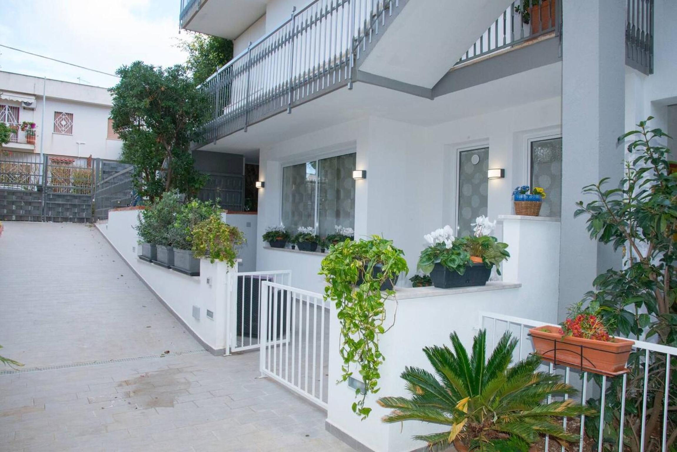 Spacious Apartment in Palermo 80 m² all comforts view 5