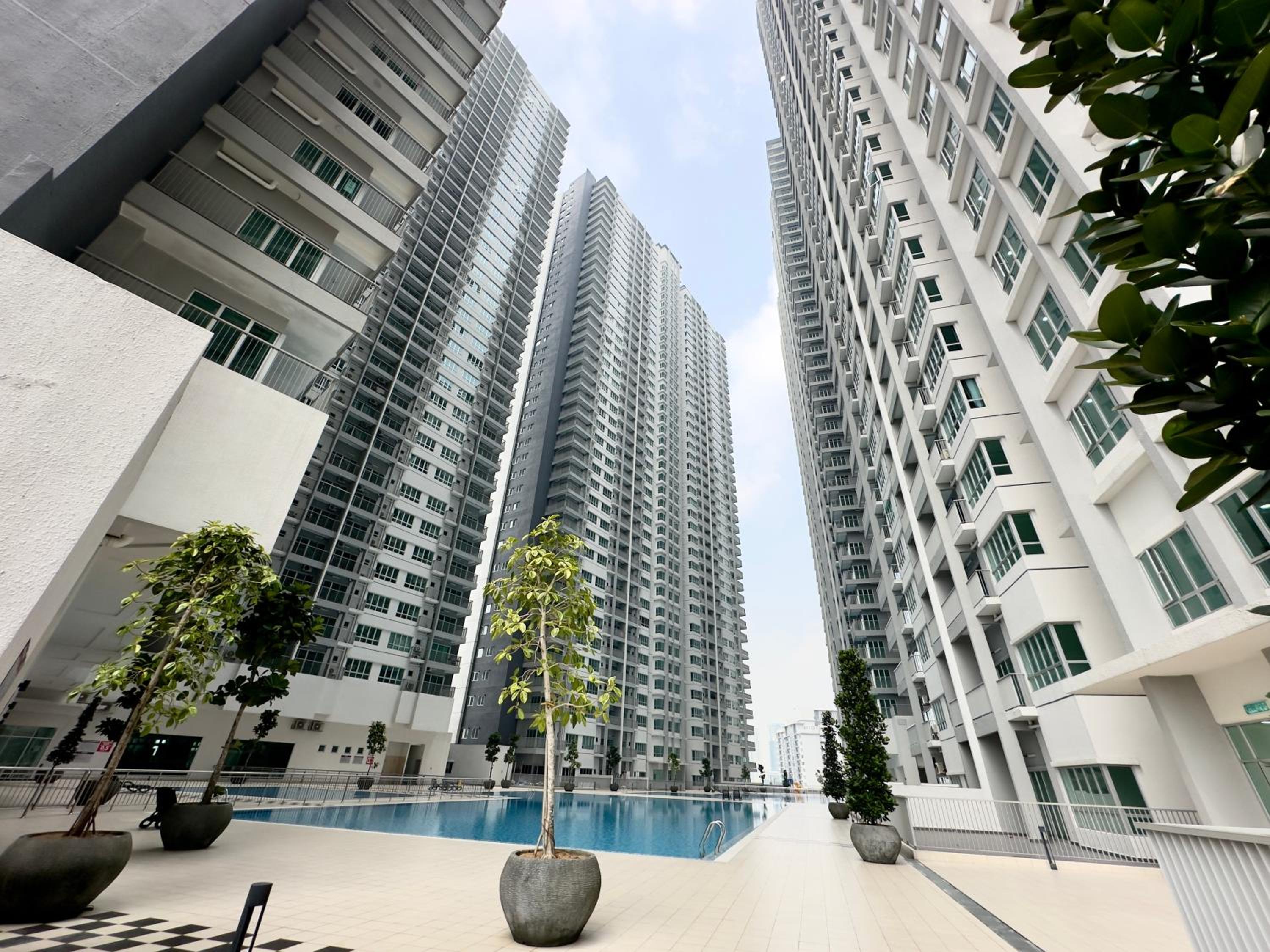 Razak City Residences, Sungai Besi by Rverse Suite