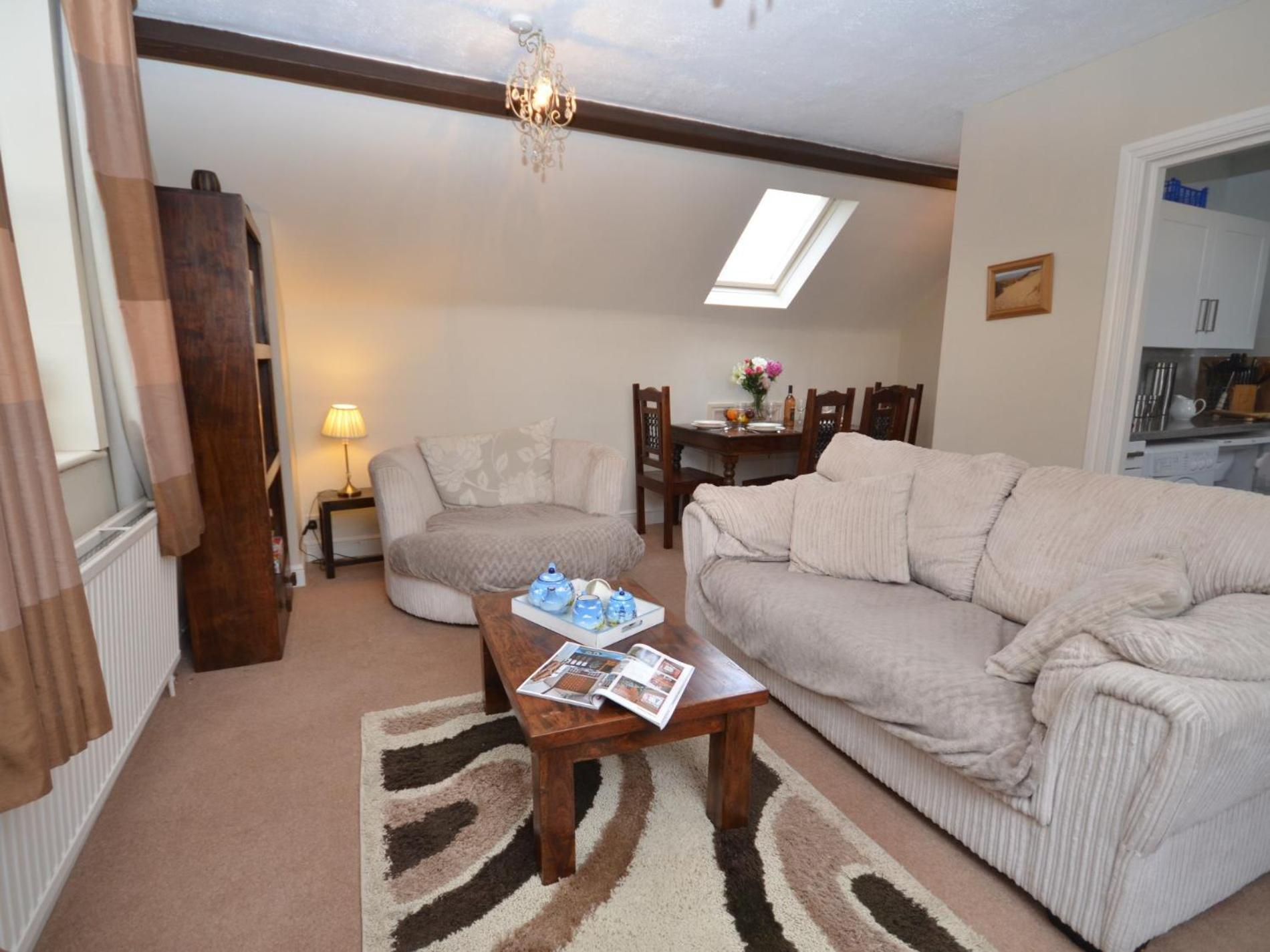 2 Bed in Appledore oc-gable view 4