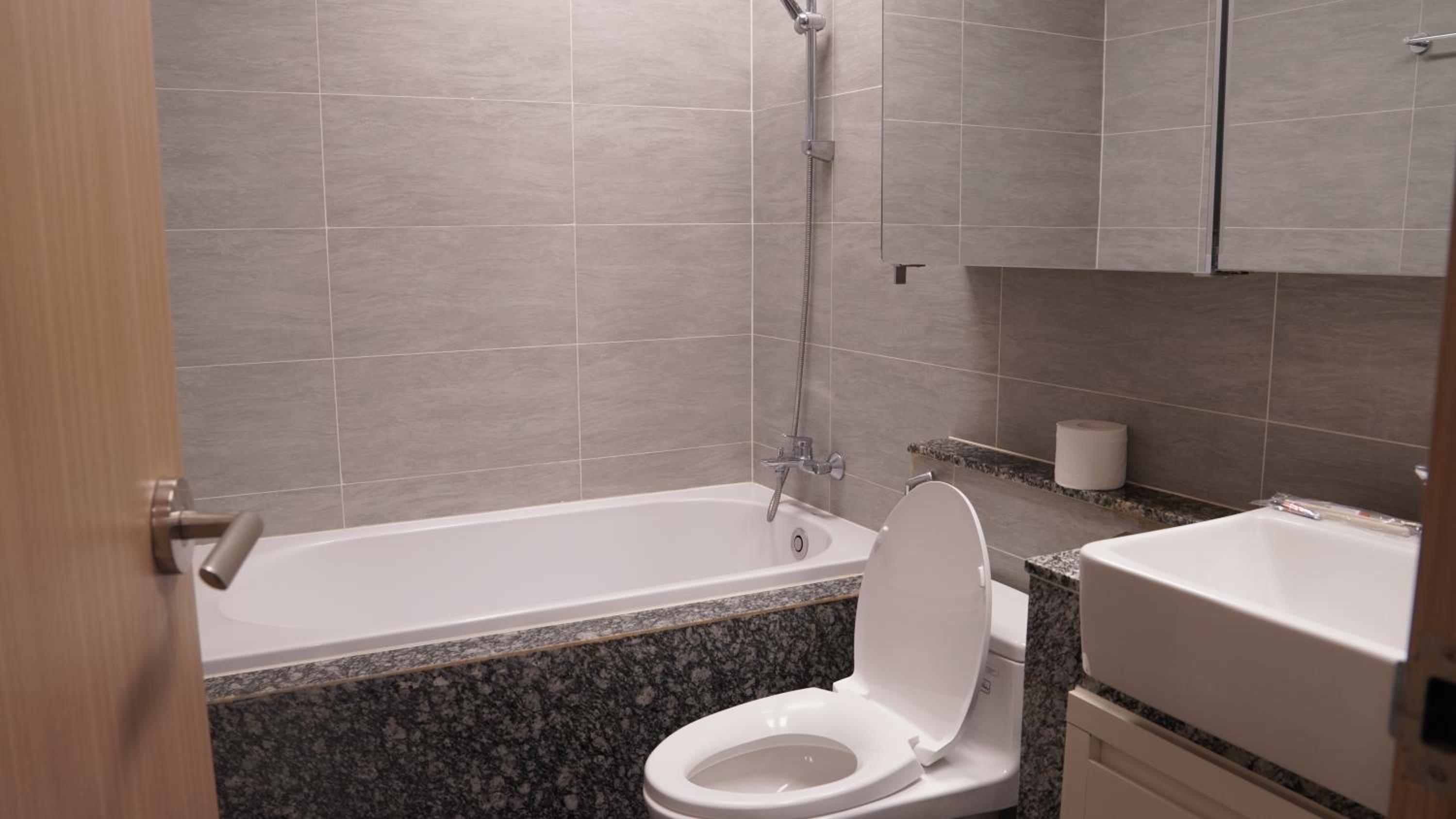 Starlake Daewoo Apartment Managed by Anstay