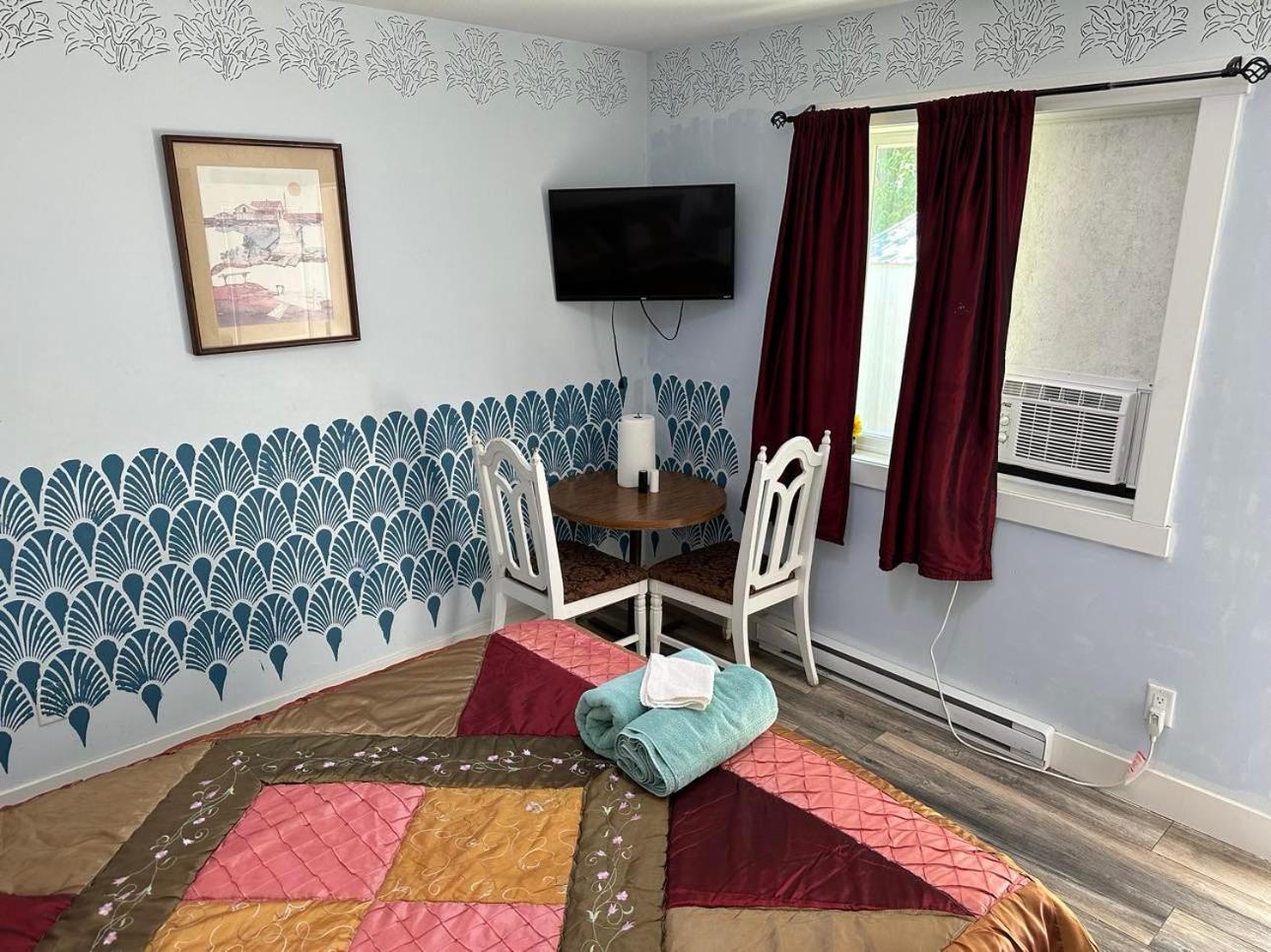 Guest Suite - Private Retreat - J-1